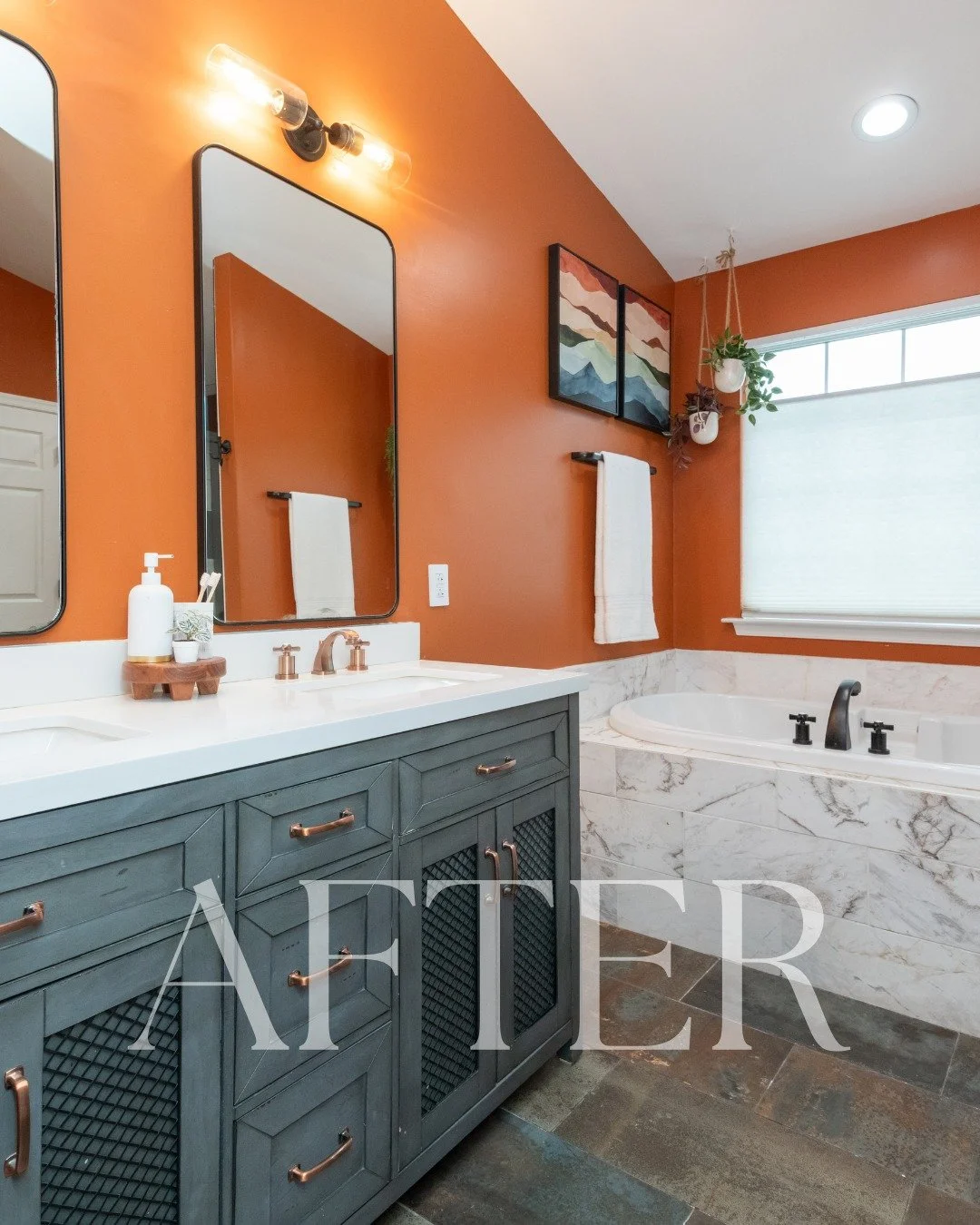 ✨ Staging Spotlight ✨

Our incredible TBG staging team - @tiffany_malstrom , @kimgolemb , and @shershfield - absolutely knocked it out of the park on this one! 🙌

This home was fully occupied when we met with our sellers, and our staging team worked