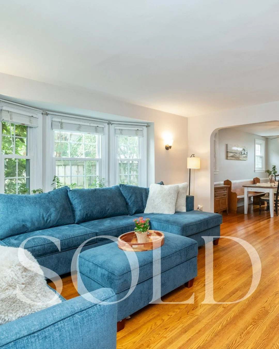 🎉Congratulations to our sellers on the sale of their adorable Towson home! 🏡💛

We helped them buy this cutie back in 2019, so it was extra special to come full circle and help them sell it too. We knew it wouldn&rsquo;t last long, and we were righ