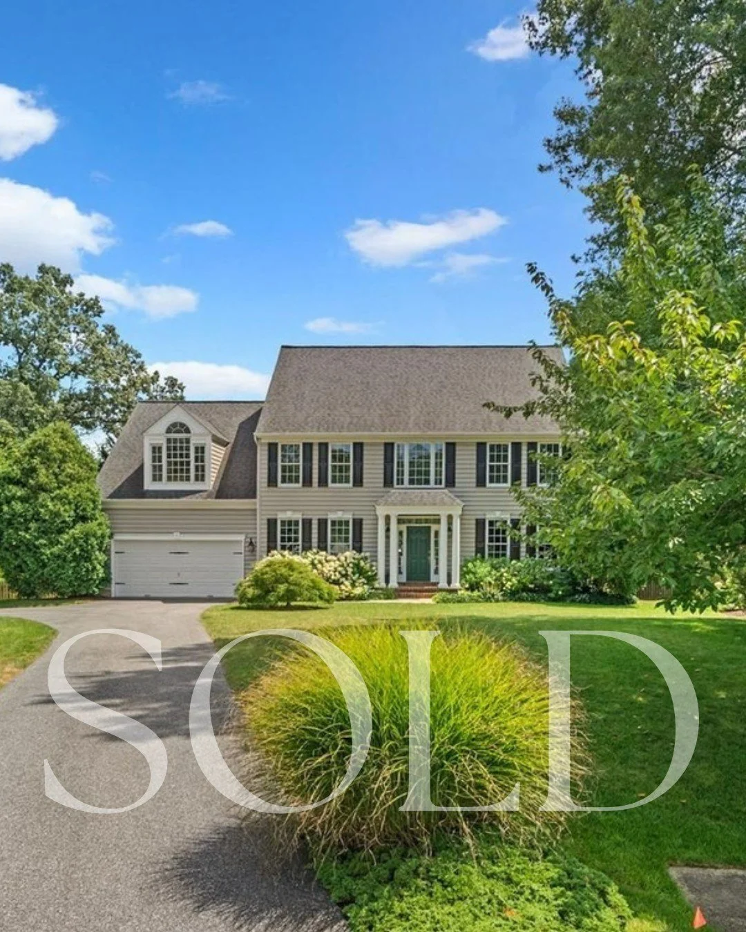 Congratulations to @jenn.moss buyers on the settlement of their dream home in Millersville! 💛

They saw it, wanted it, and Jenn made it happen, from getting their previous home prepped and under contract right away to crafting a strong, winning offe