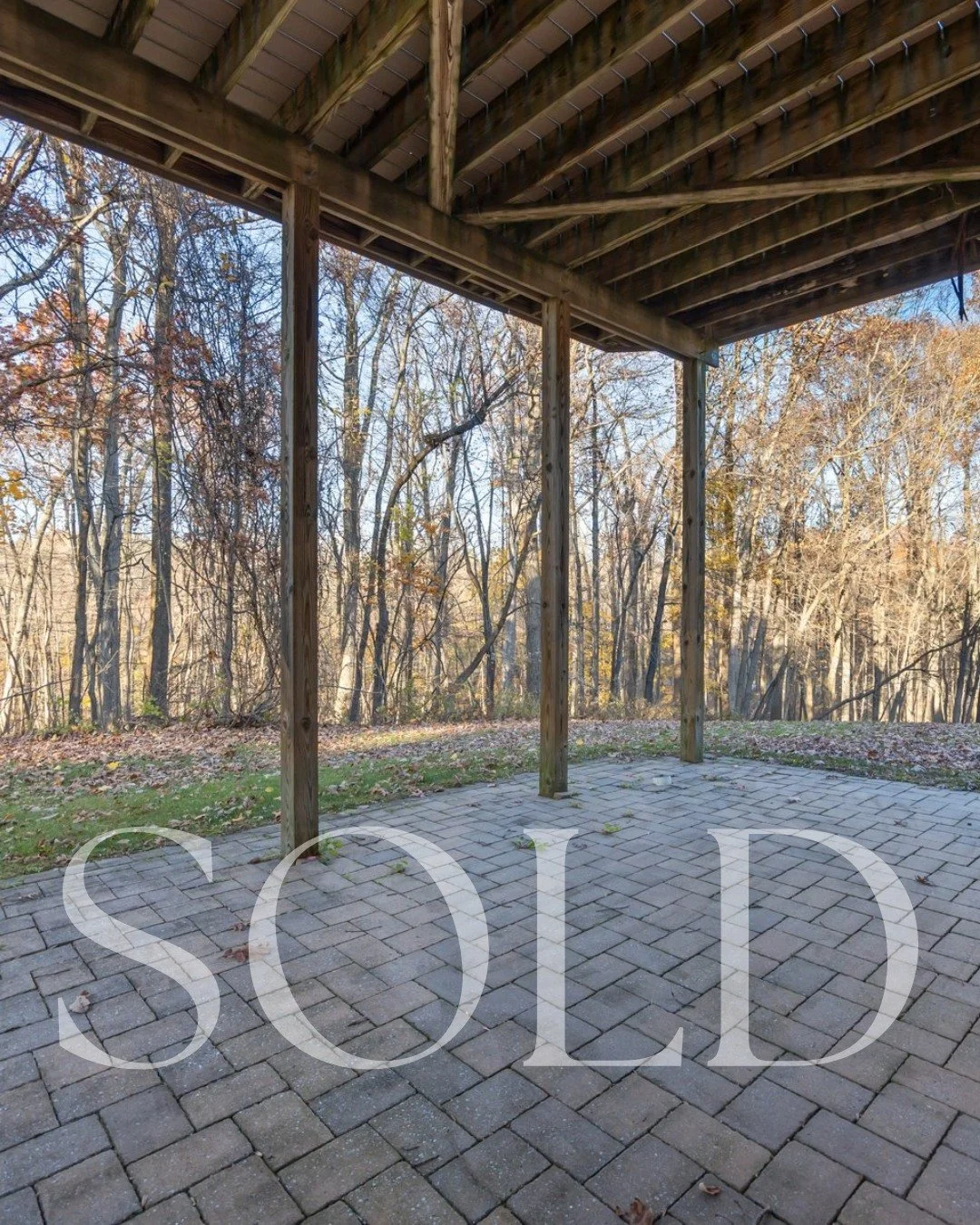 Settlement day in Timonium 🎉

This townhouse officially closed, and it came with a few unexpected bumps along the way thanks to those super cold temperatures. Estate sales can already have extra layers, and when surprises pop up, it matters to have 