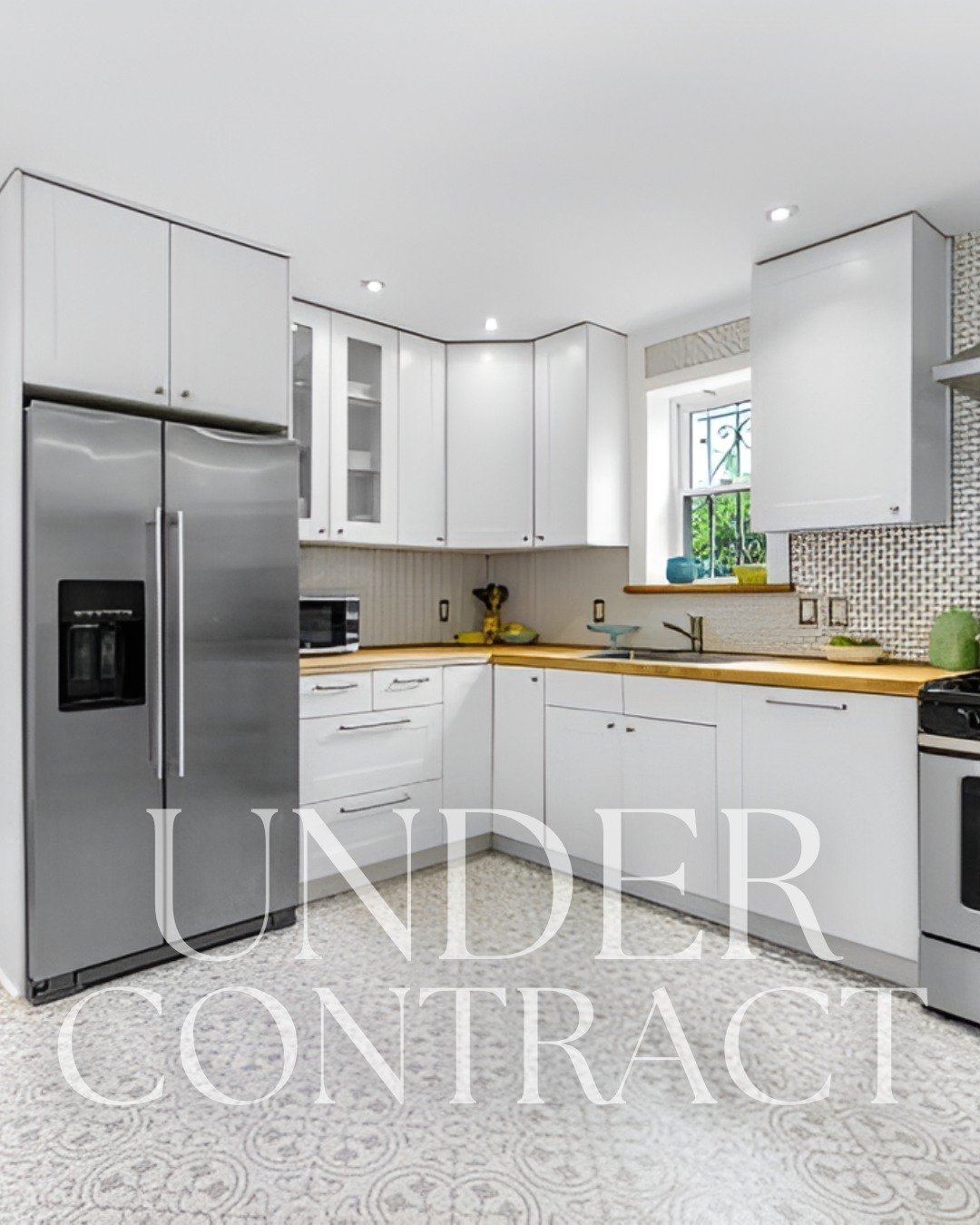 Huge congratulations to Jenn's buyers on snagging this absolute gem in Hampden!
A detached home right in the heart of Hampden? Those don't come around often. This one was bursting with charm and character, and it's no surprise it was very popular (ar