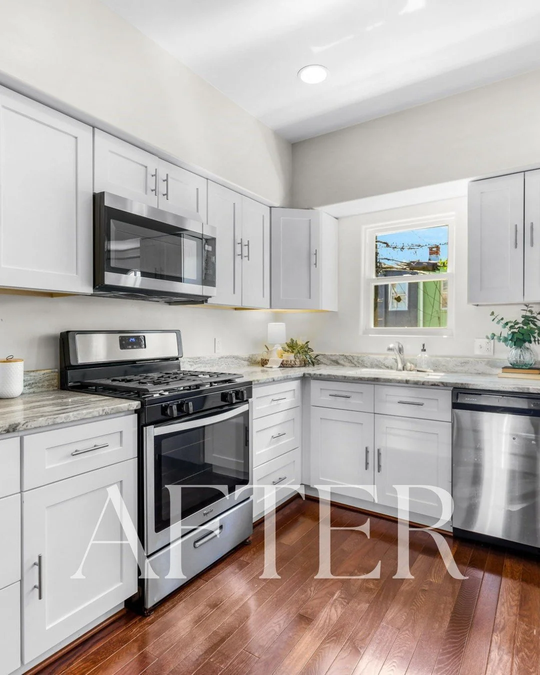 There's a special kind of magic in walking into a vacant home and being able to picture your life there. That magic? It's our staging team.

This sweet Baltimore property started as an empty canvas, and our stagers transformed it into a space that fe
