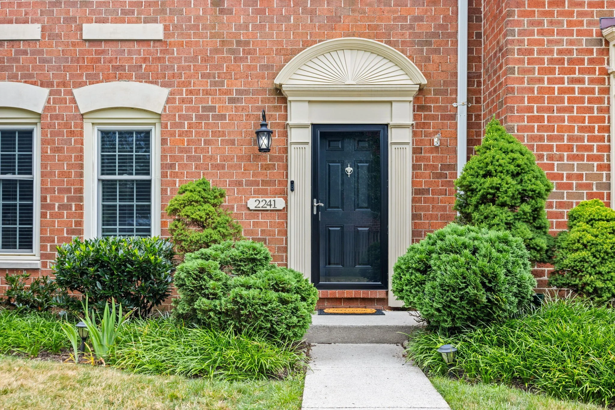 Open house alert! 🏡

Saturday, August 8th | 2:00-3:30pm
2241 Wonderview Road, Timonium

This sweet townhome is move in ready and waiting for you. Just a stone's throw from all the local amenities that make everyday life easy, this is the kind of hom