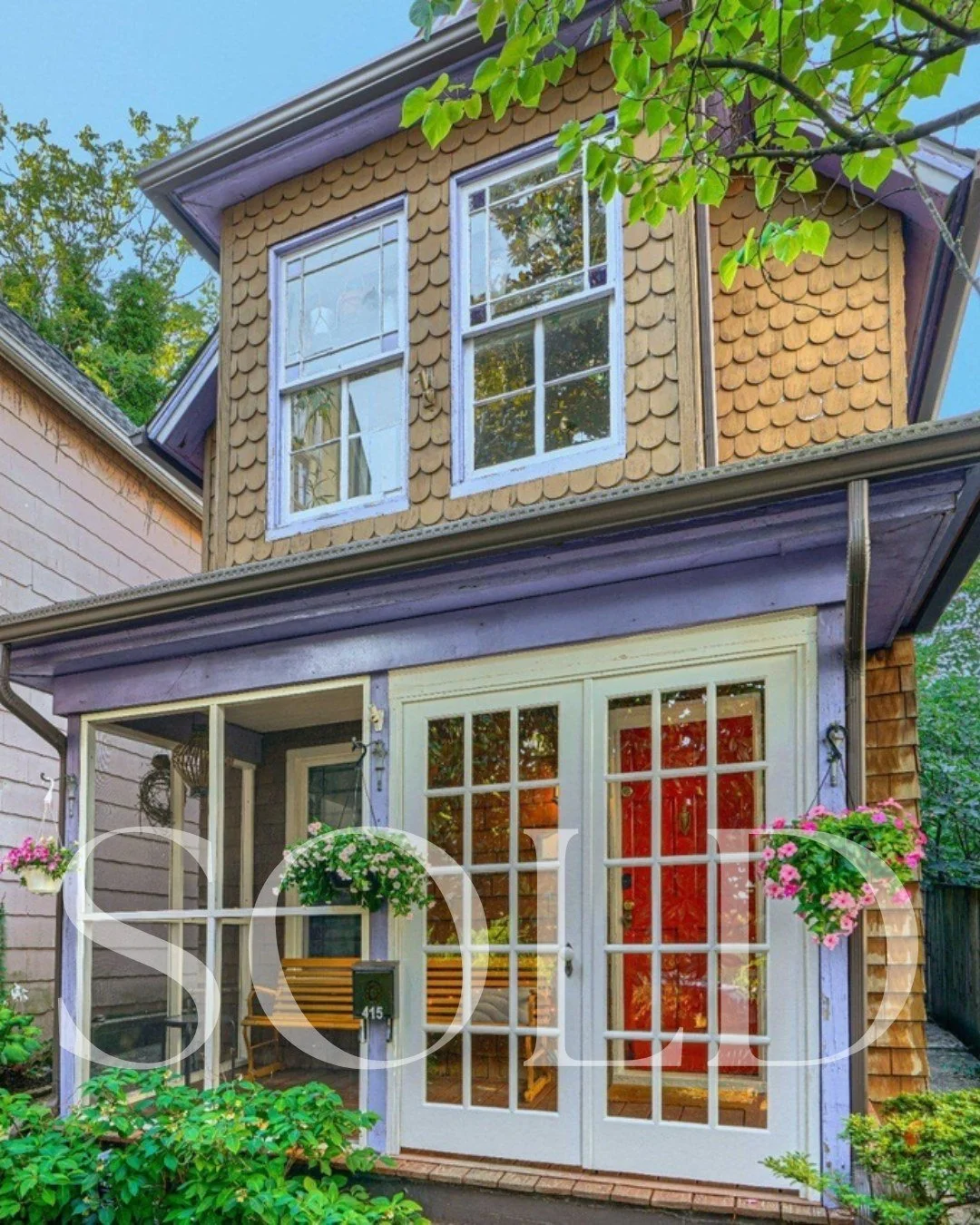 Another closing in the books and this one might just be the cutest yet. From contract to keys, it has been such a joy helping our client get to closing on this sweet home.
Here's to new floors, new walls, and all the memories waiting to be made.

Thi
