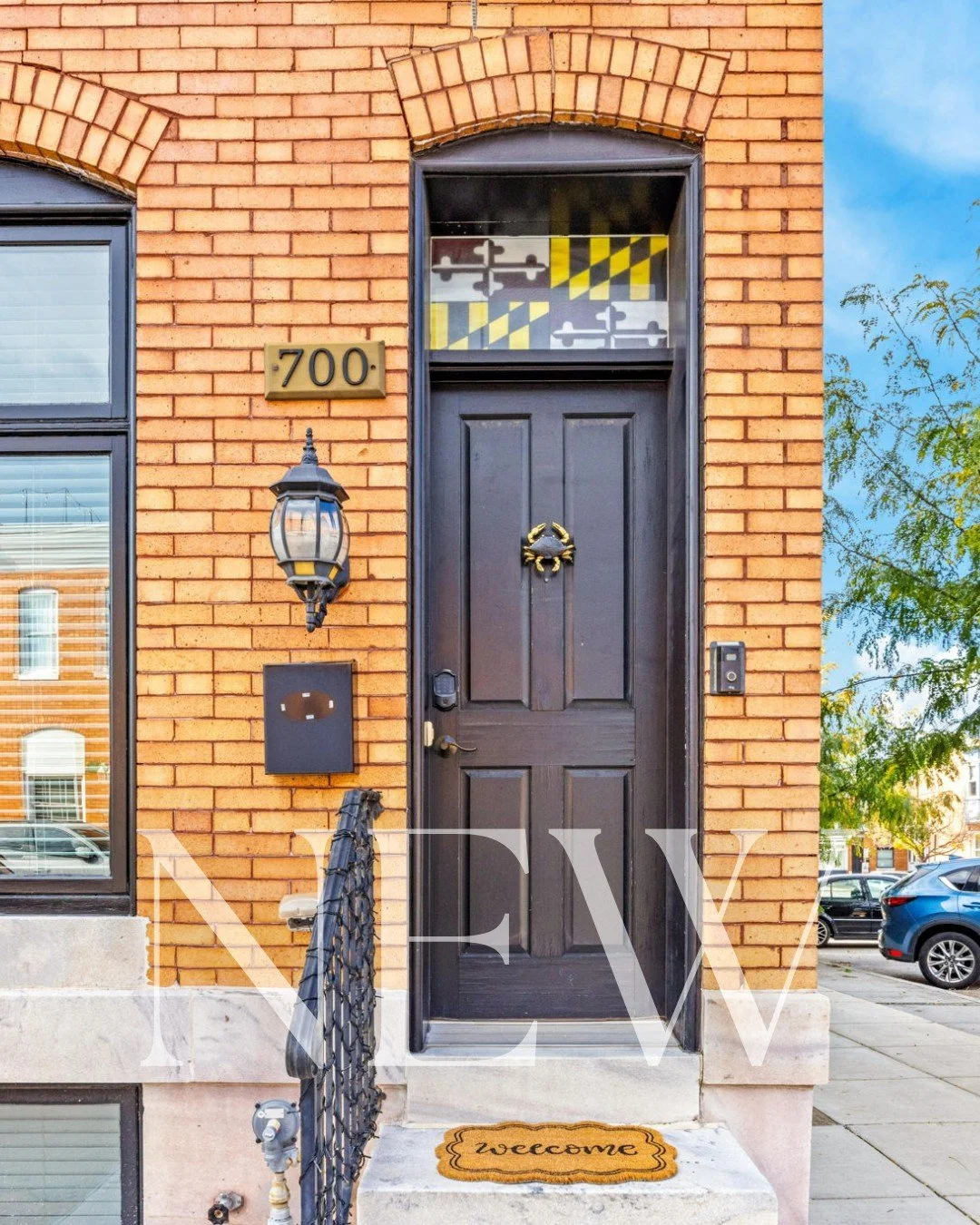 🏡NEW LISTING |700 S Curley Street, Baltimore
📍 OPEN HOUSE | Sunday, October 18th, 12 to 2pm

New in Canton: a rooftop deck with downtown skyline views, an attached garage, and Patterson Park two blocks from your front door.

Rooftop deck &bull; Dow