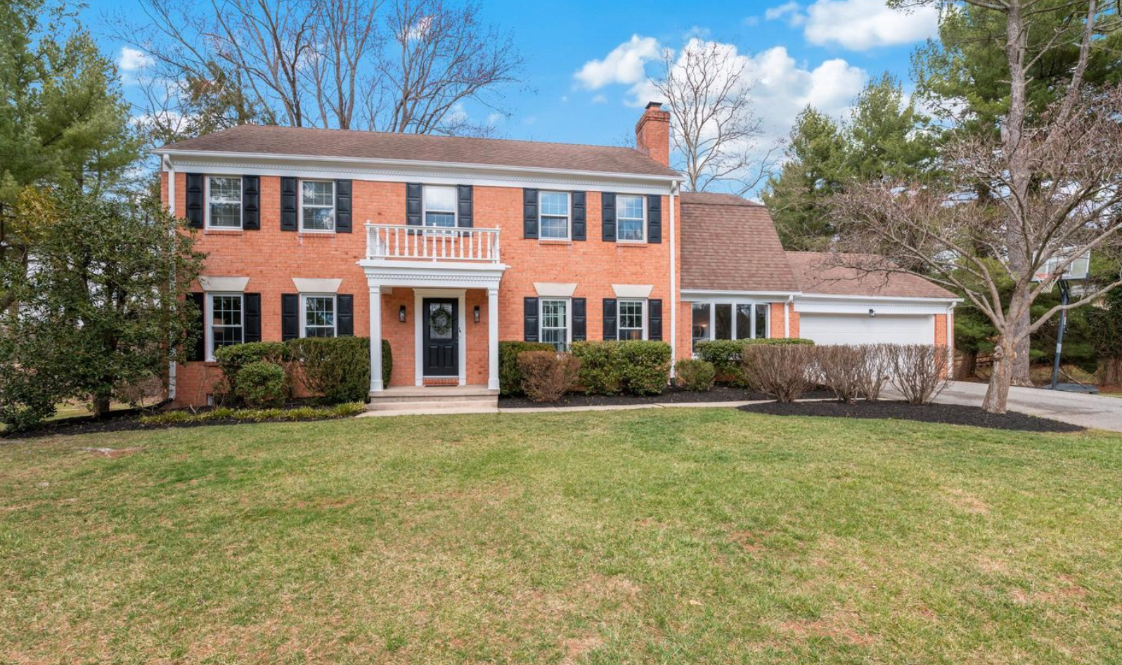 sold in lutherville for $1,100,000