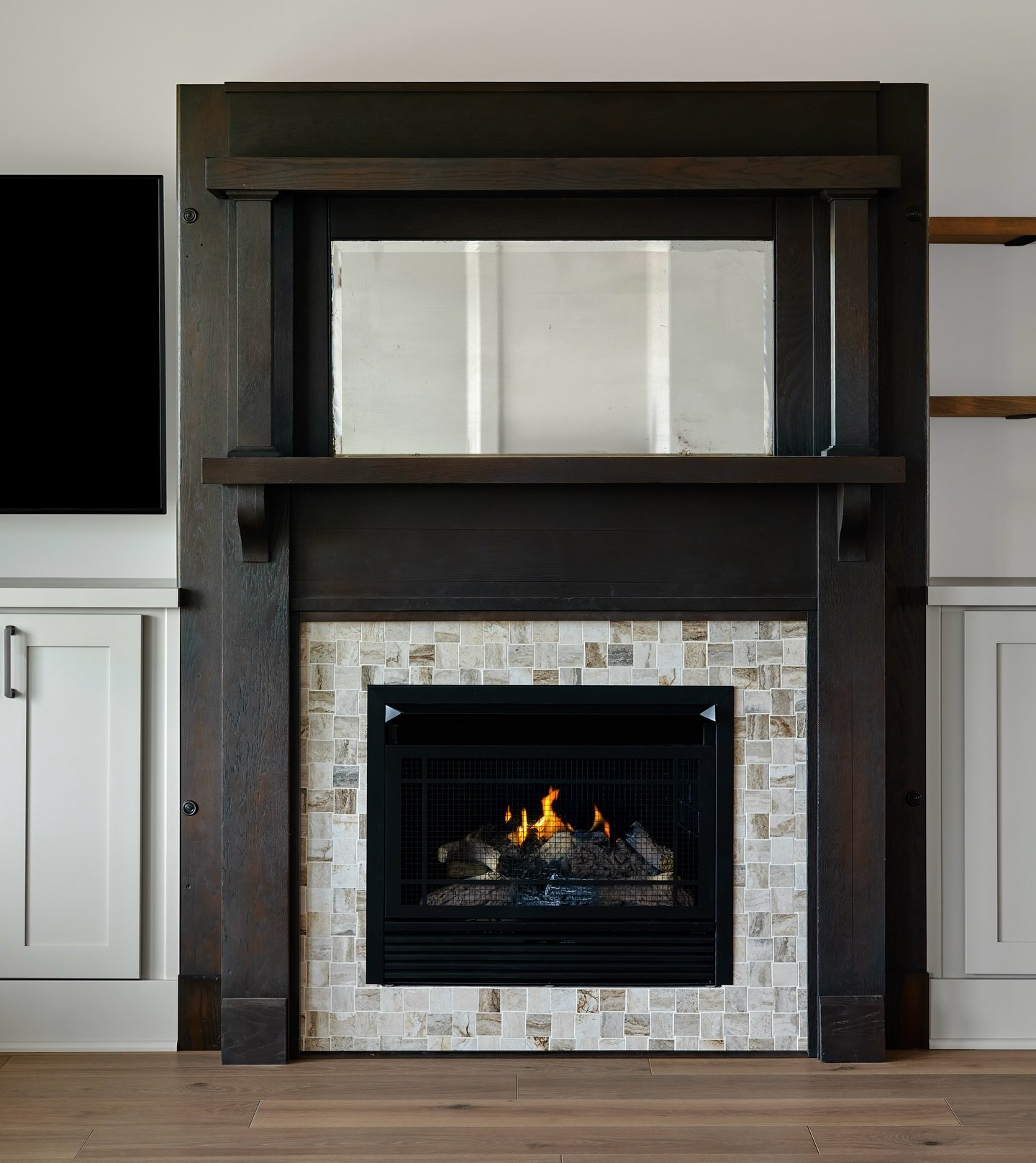 Repurposed fireplace mantle in this new build by architect @designsbysavanna photographed yesterday. Love the imperfections of this old mantle. #fireplace #fireplacemantel #interiors #repurposed #interiorphotography