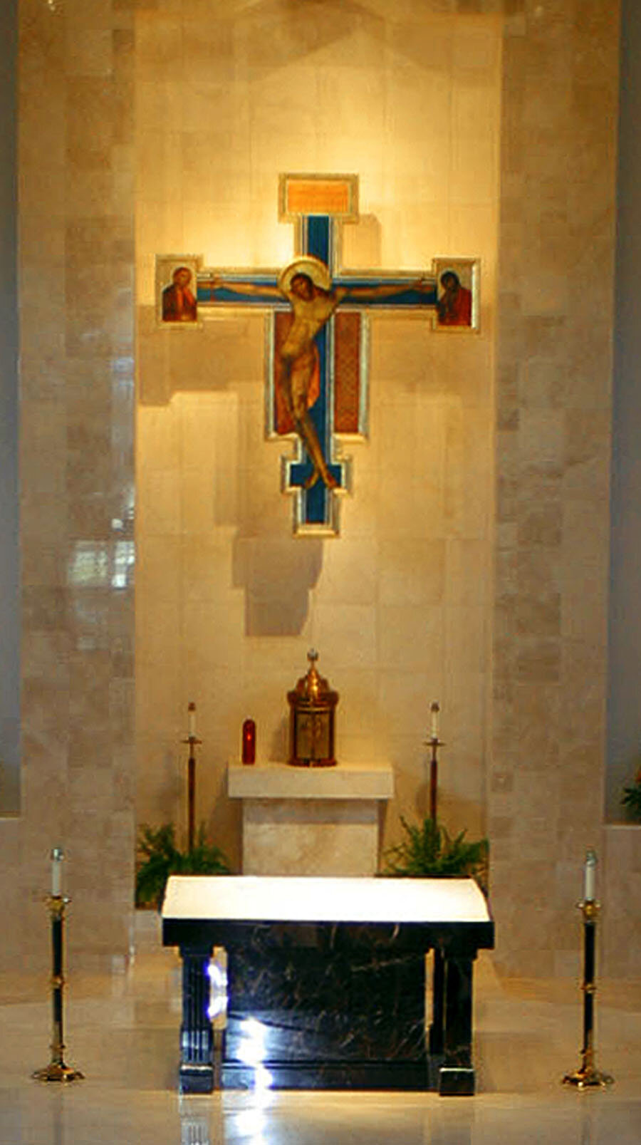 St James Altar.jpg