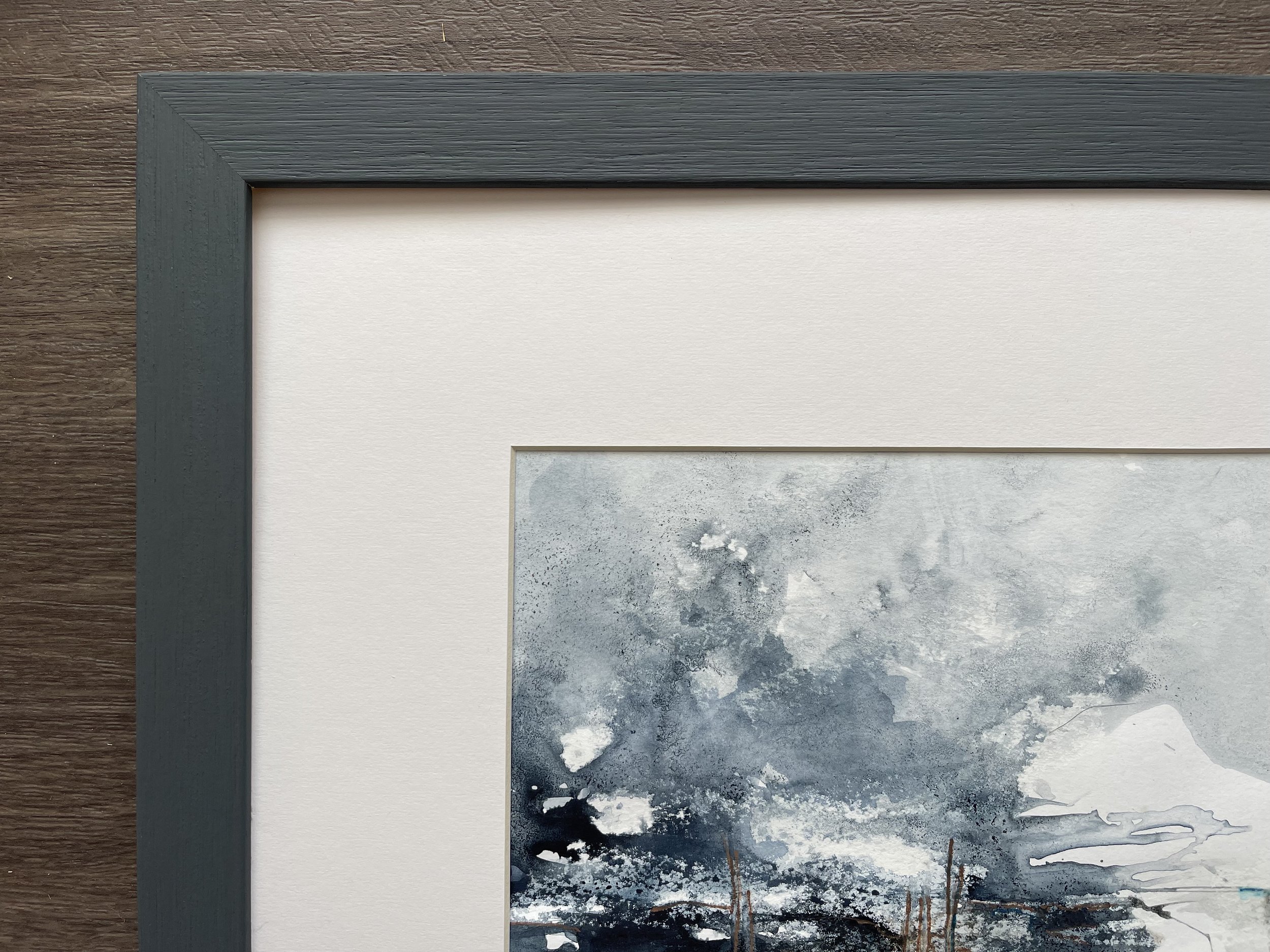 Close up of the frame and mount