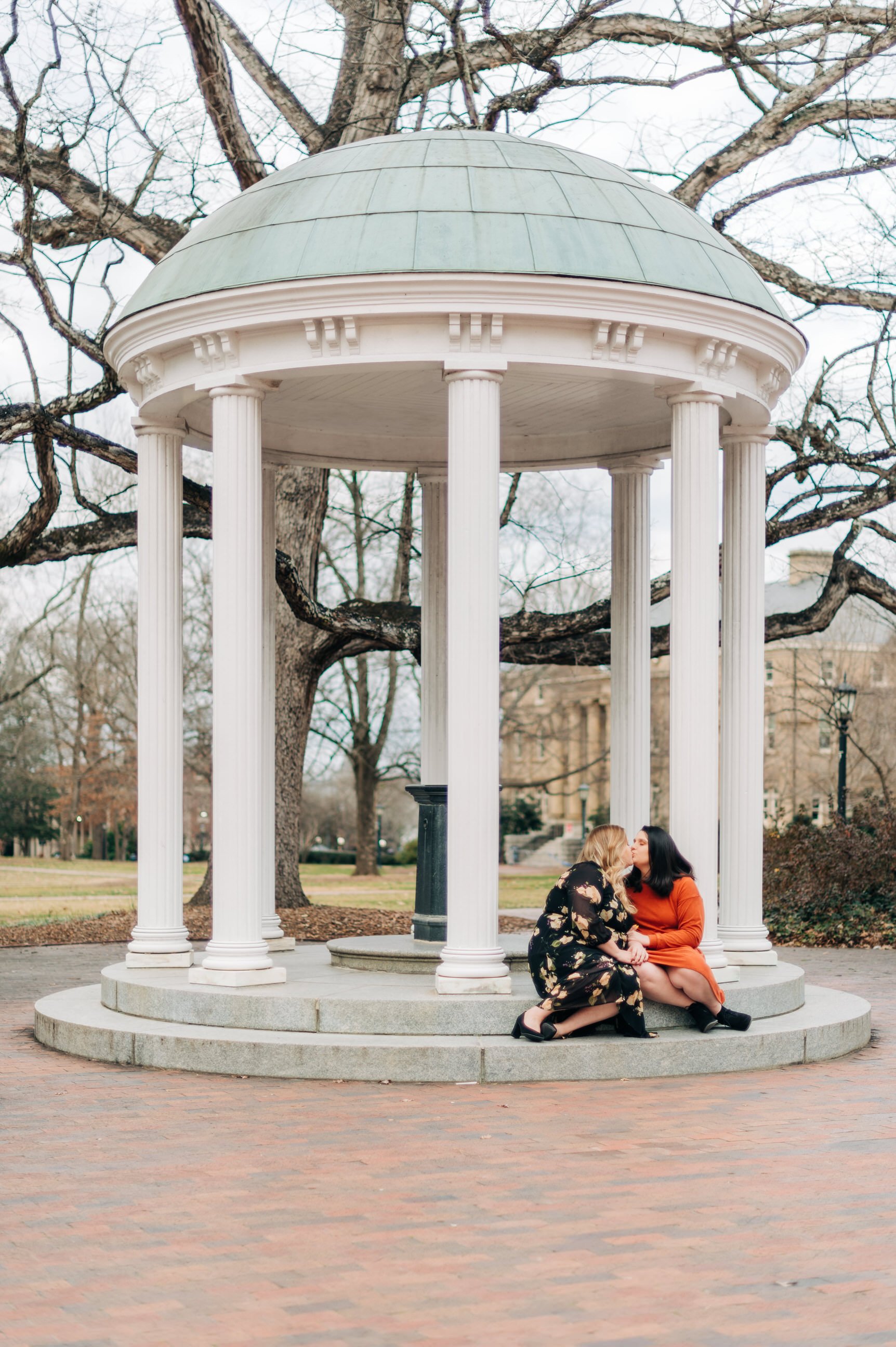  Engagement Pictures at the Old Well in Chapel Hill 