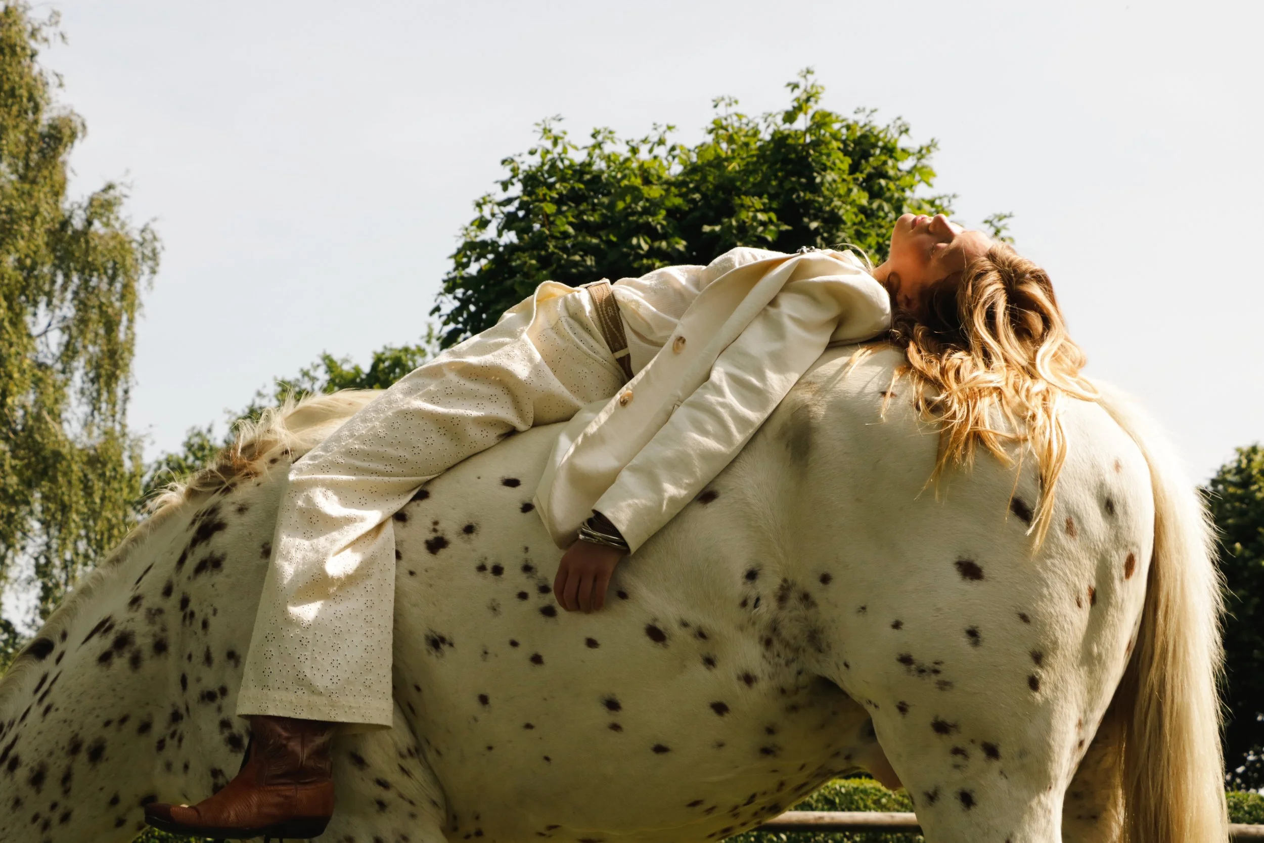 Gatsby Blazer, Dalia Ringo Shirt, Ciel Brode Florence Vest, Ciel Brode Theodore Pant, Malambo Belt Sand.jpg