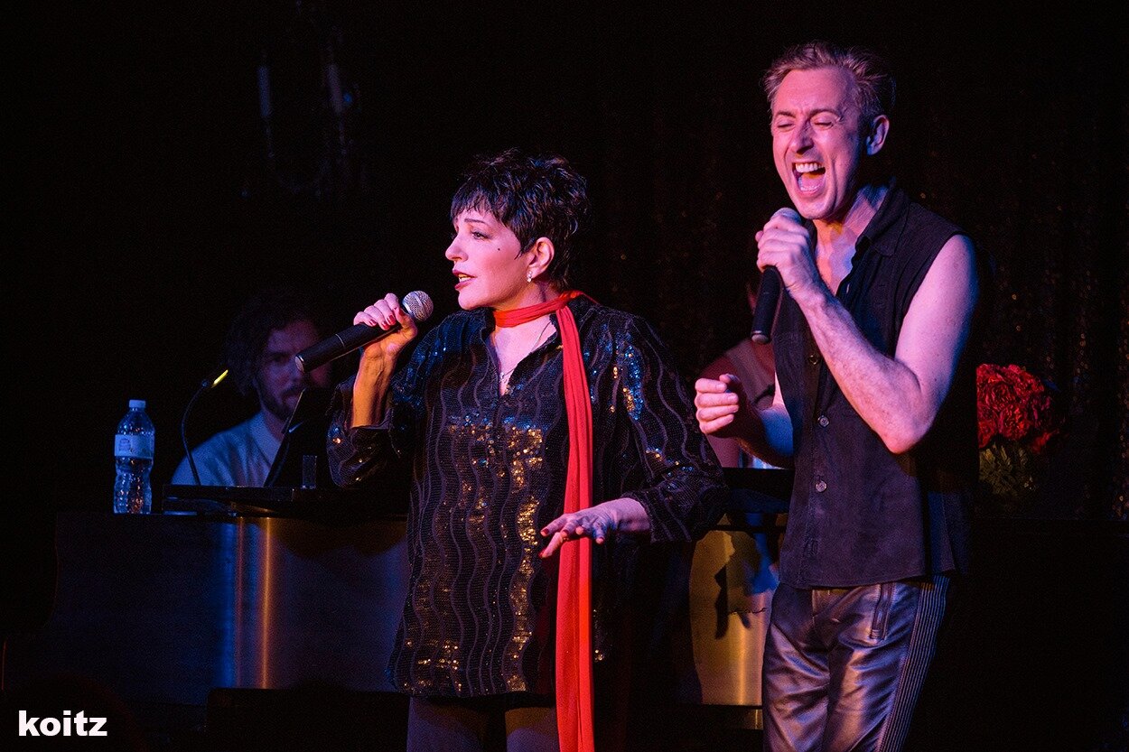 Liza Minnelli & Alan Cummings in Cherry Grove 2012 (9).jpg