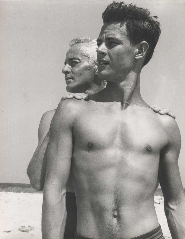 Randy Jack George Platt Lynes beach 1948.jpg