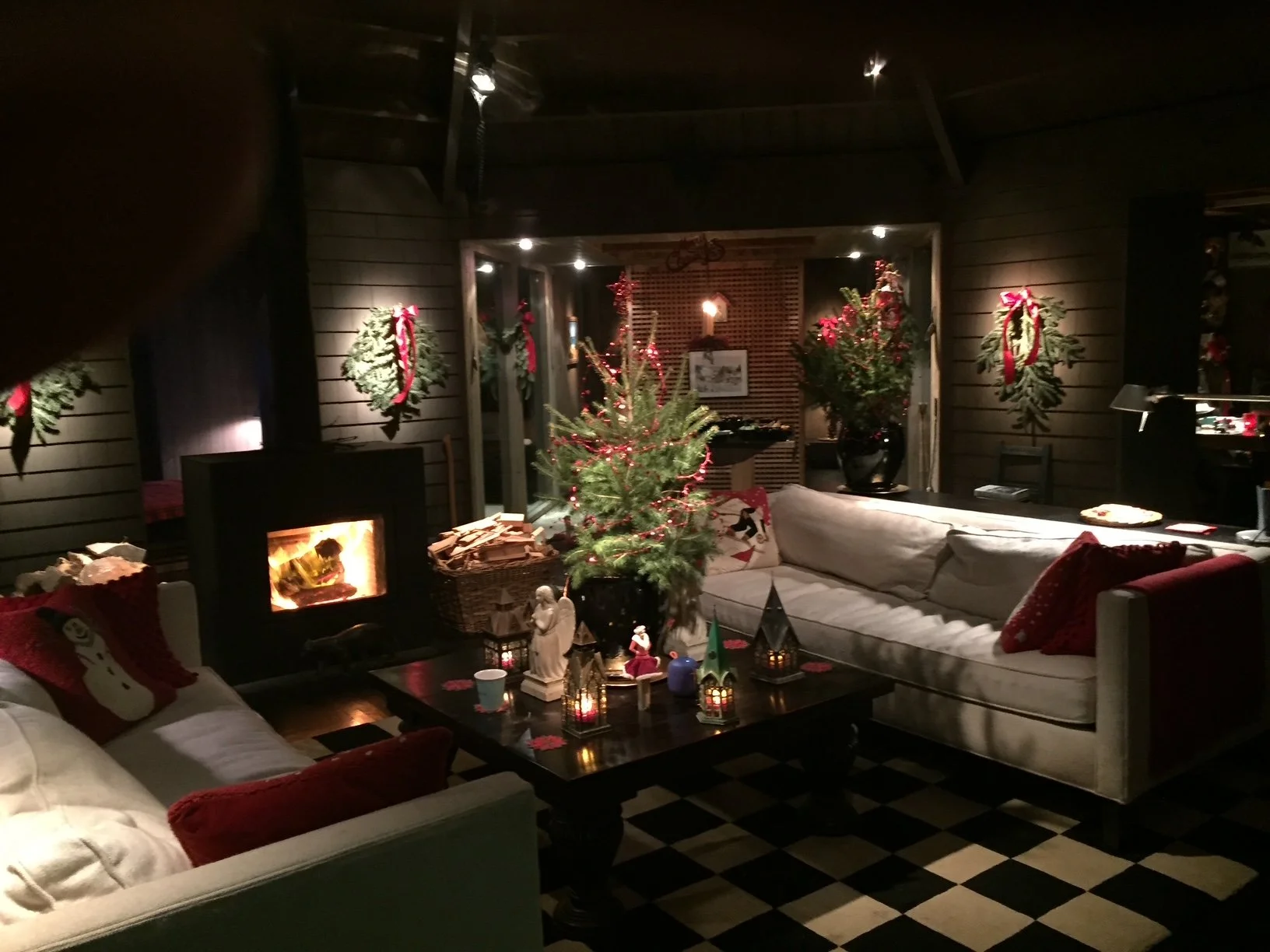 Pre-party set. up at Bromley House.jpeg