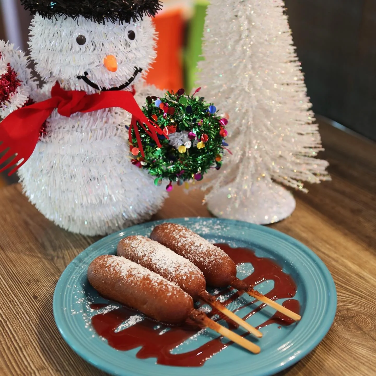 Who doesn&rsquo;t love shared apps?!😍 The Breakfast Corndogs are always a great morning pick me up! Spend your Sunday Funday here with us only at The Breakfast Club💥