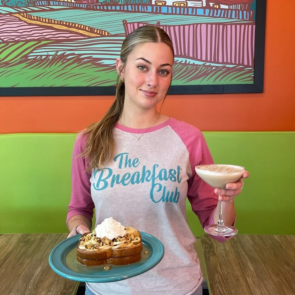 It may be a cold day but we got nothing but warm plates and delicious dranks to get you through it!✨ Treat yourself to brunch as we are open till 2:30! 

#thebreakfastclub #wdm #dsm #ankeny #supportlocal #iowa #midwesteats #joinus #brunch