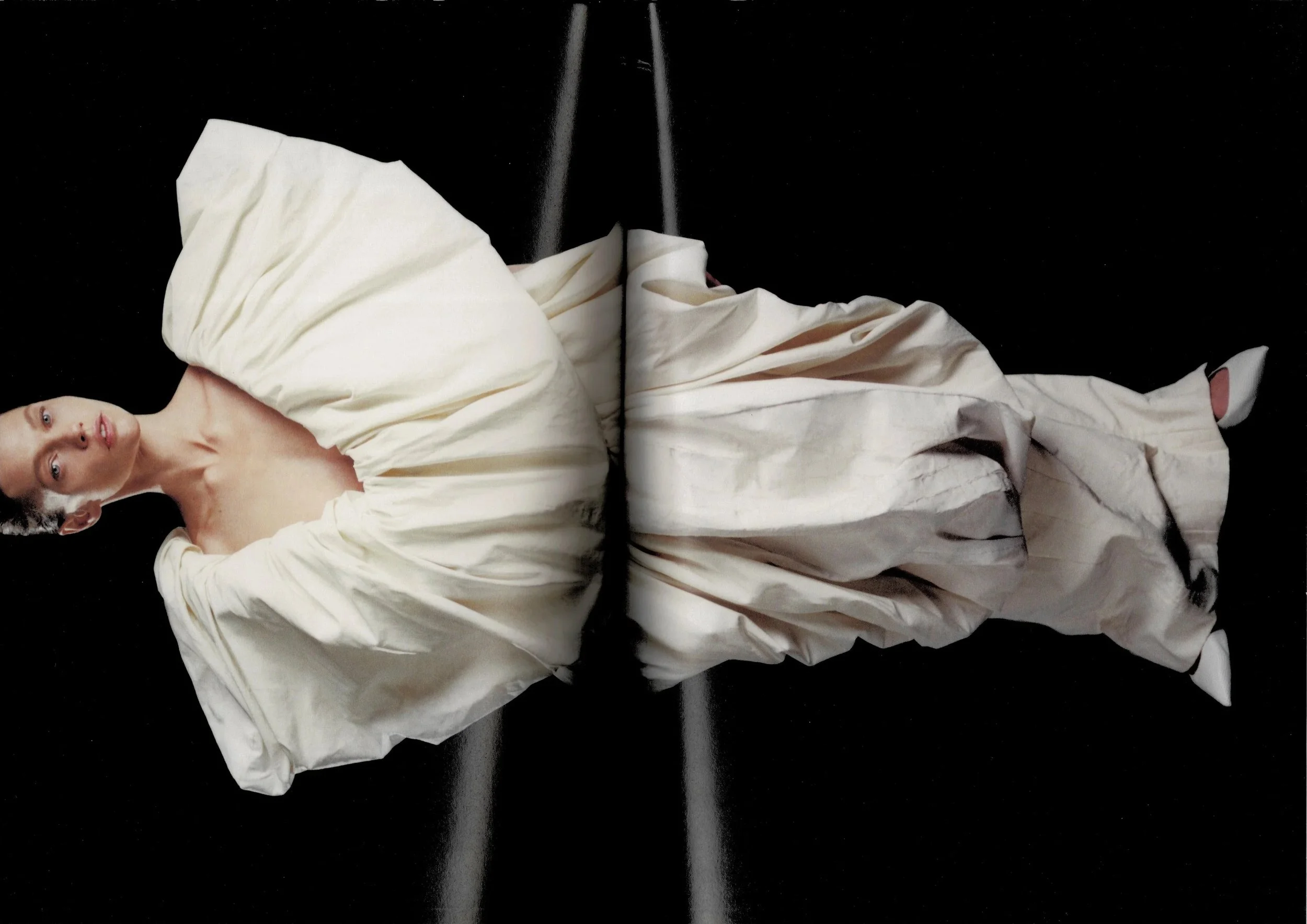 SASHA PIVOVAROVA AGATA SERGE FASHION FLIP BOOK