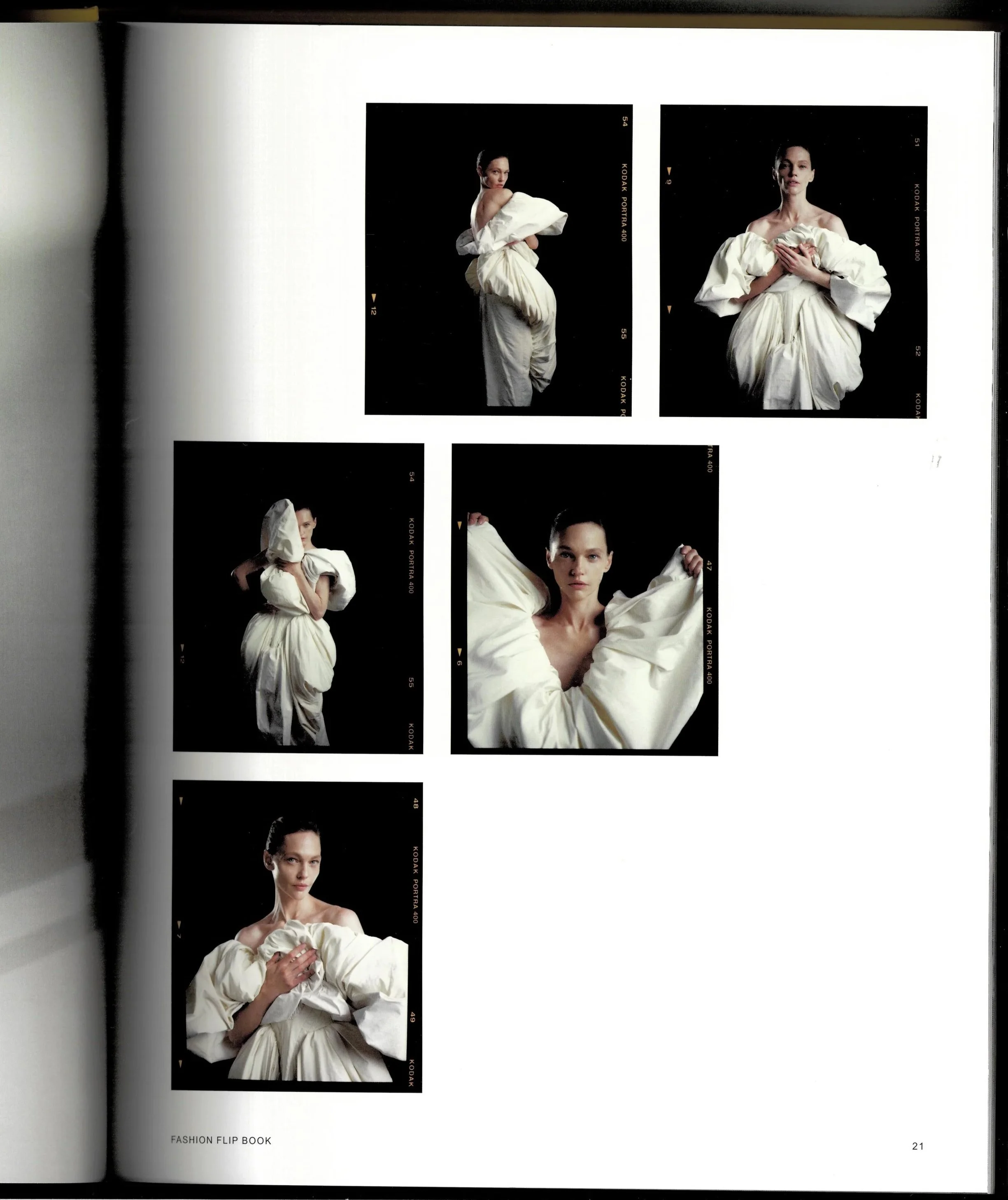 SASHA PIVOVAROVA AGATA SERGE FASHION FLIP BOOK