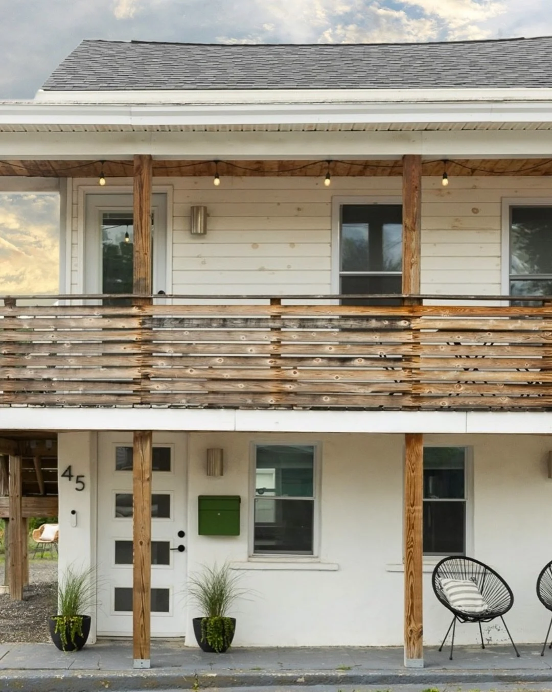 Accented by a striking wood-clad wraparound balcony, this modern home exudes style across three levels.

Casa Veranda
2 beds 🛏️ 
1.5 baths 🚽 
1,045 sq ft 📐 
0.10 ac lot
$419,000

Looking at this home&rsquo;s contemporary finishes and updated syste