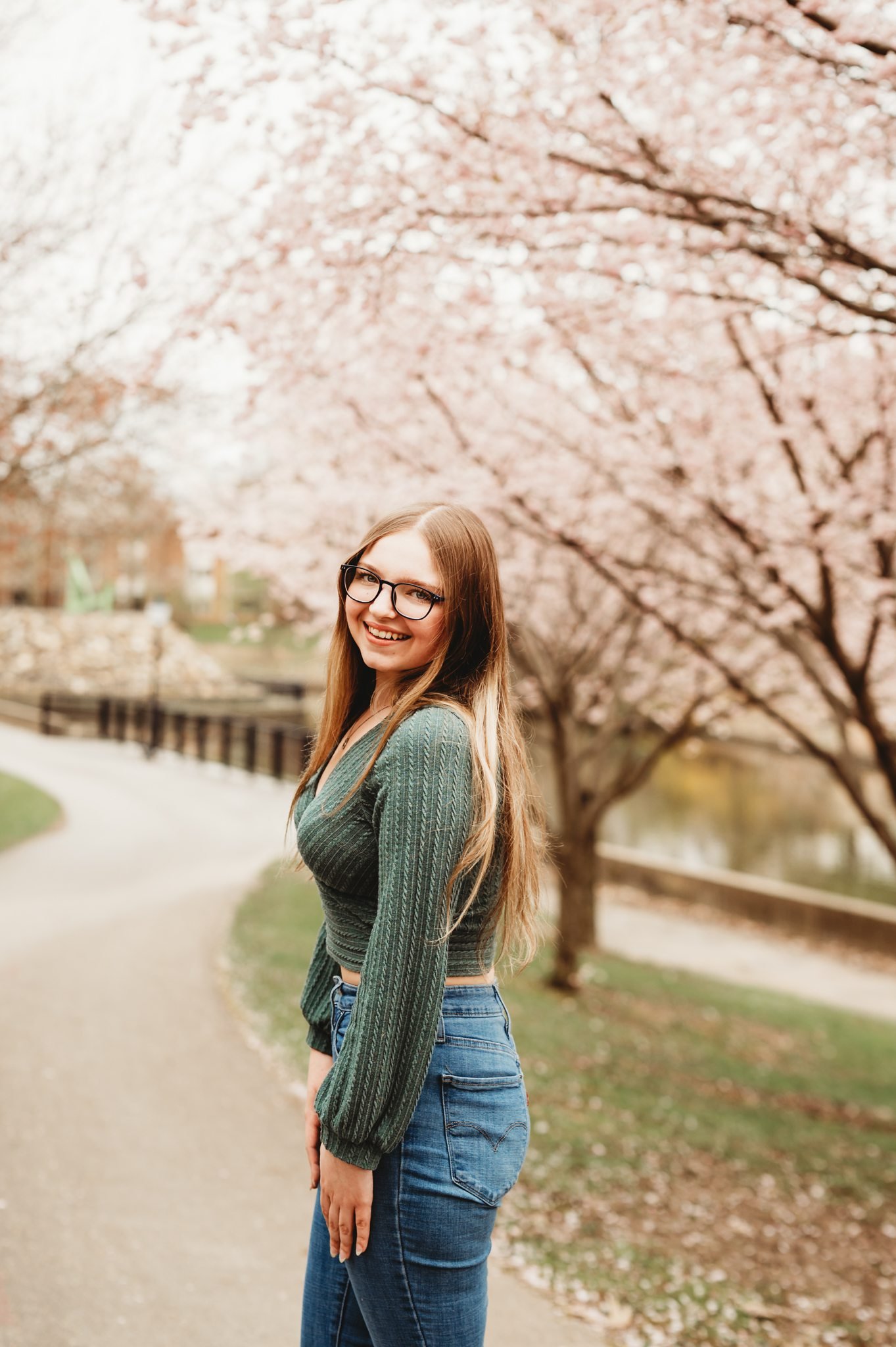 portrait-senior-photo-session-at-cherry-blossoms.jpg