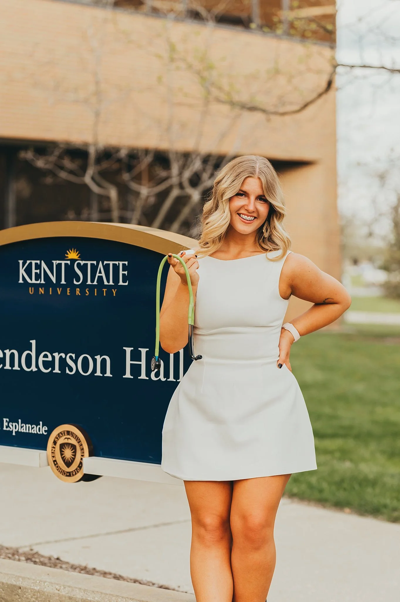 photography-session-at-henderson-hall-college-of-nursing-at-ksu.jpg