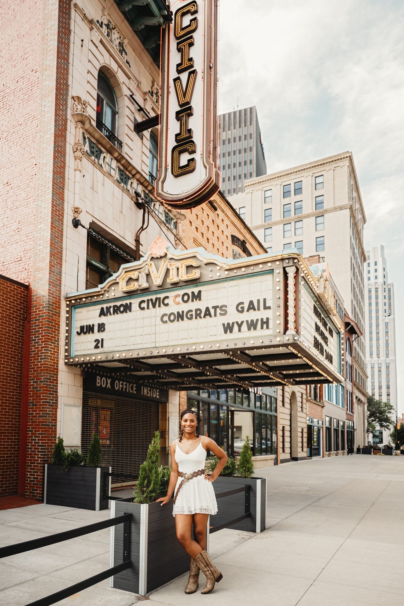 senior-photography-session-by-civic-theatre-in-downtown-akron-oh.jpg