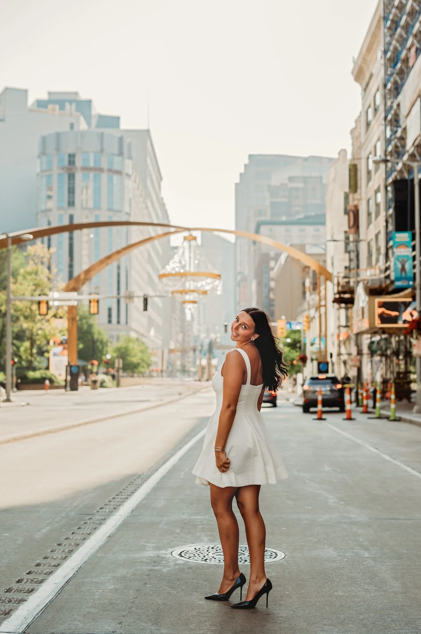 photo-session-at-cleveland's-theater-district-with-view-of-chandelier.jpg