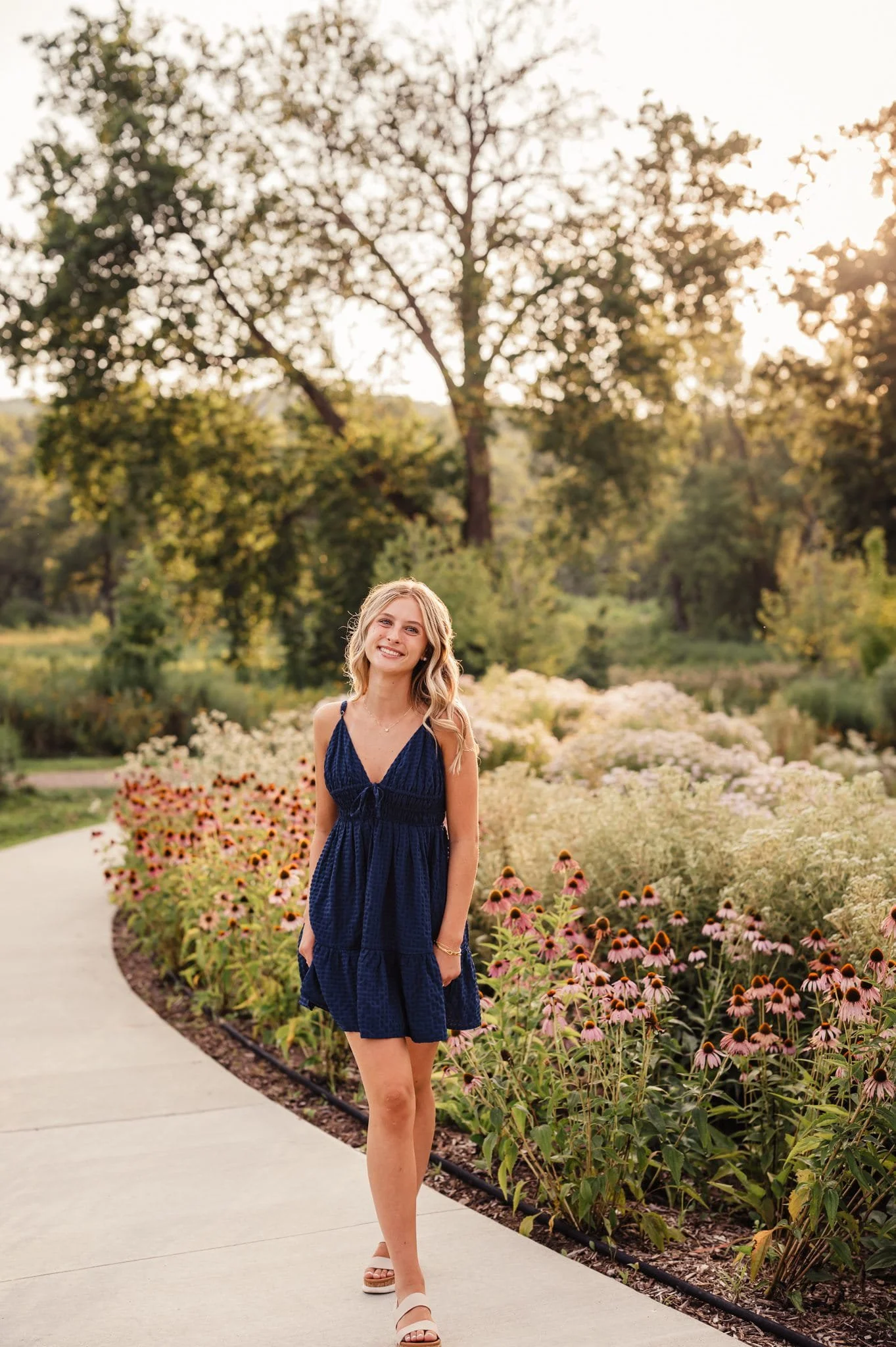 Class-of-2026-senior-pictures-cascade-valley-metro-park.jpg