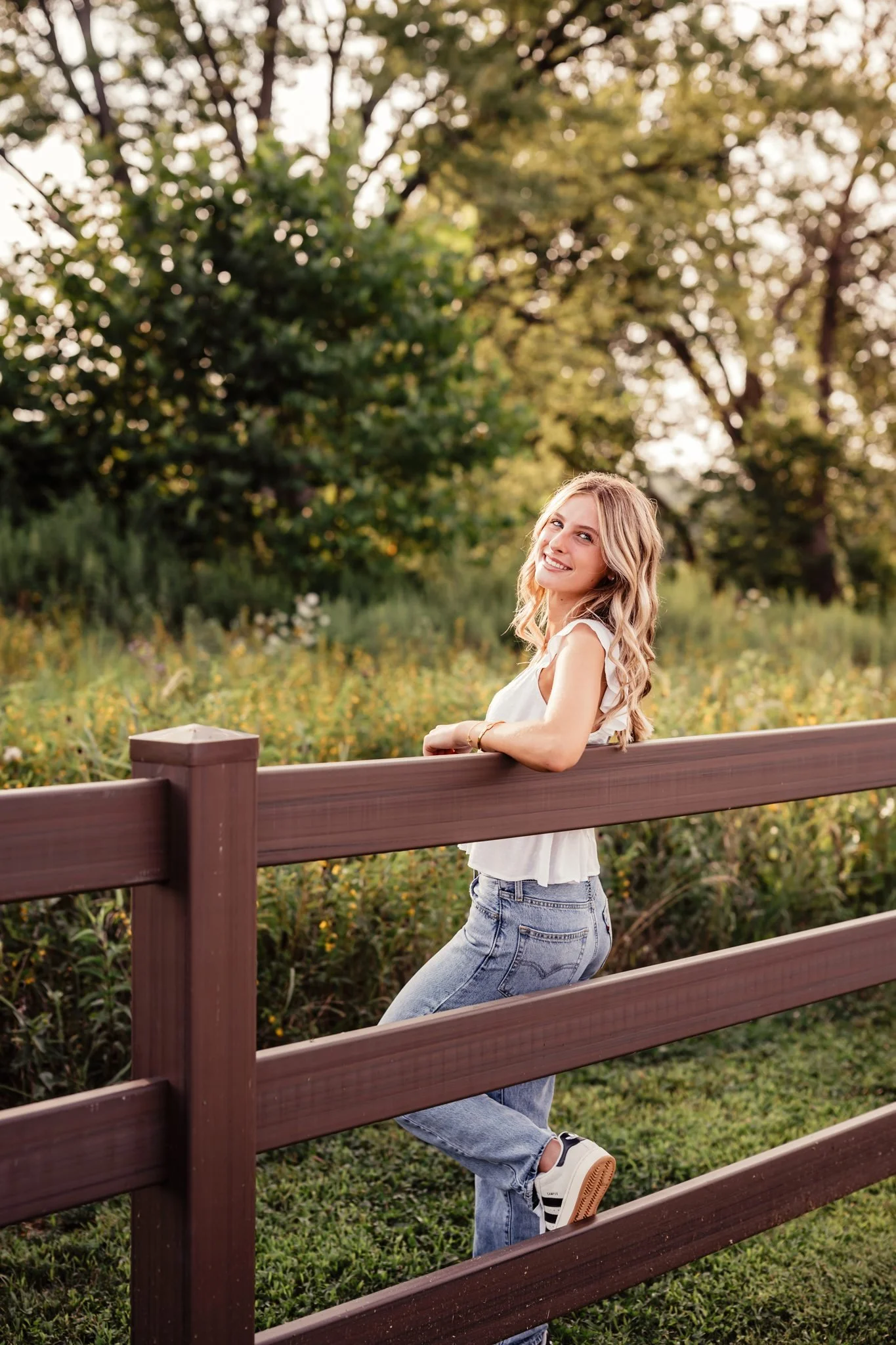 golden-hour-senior-girl-photo-session.jpg
