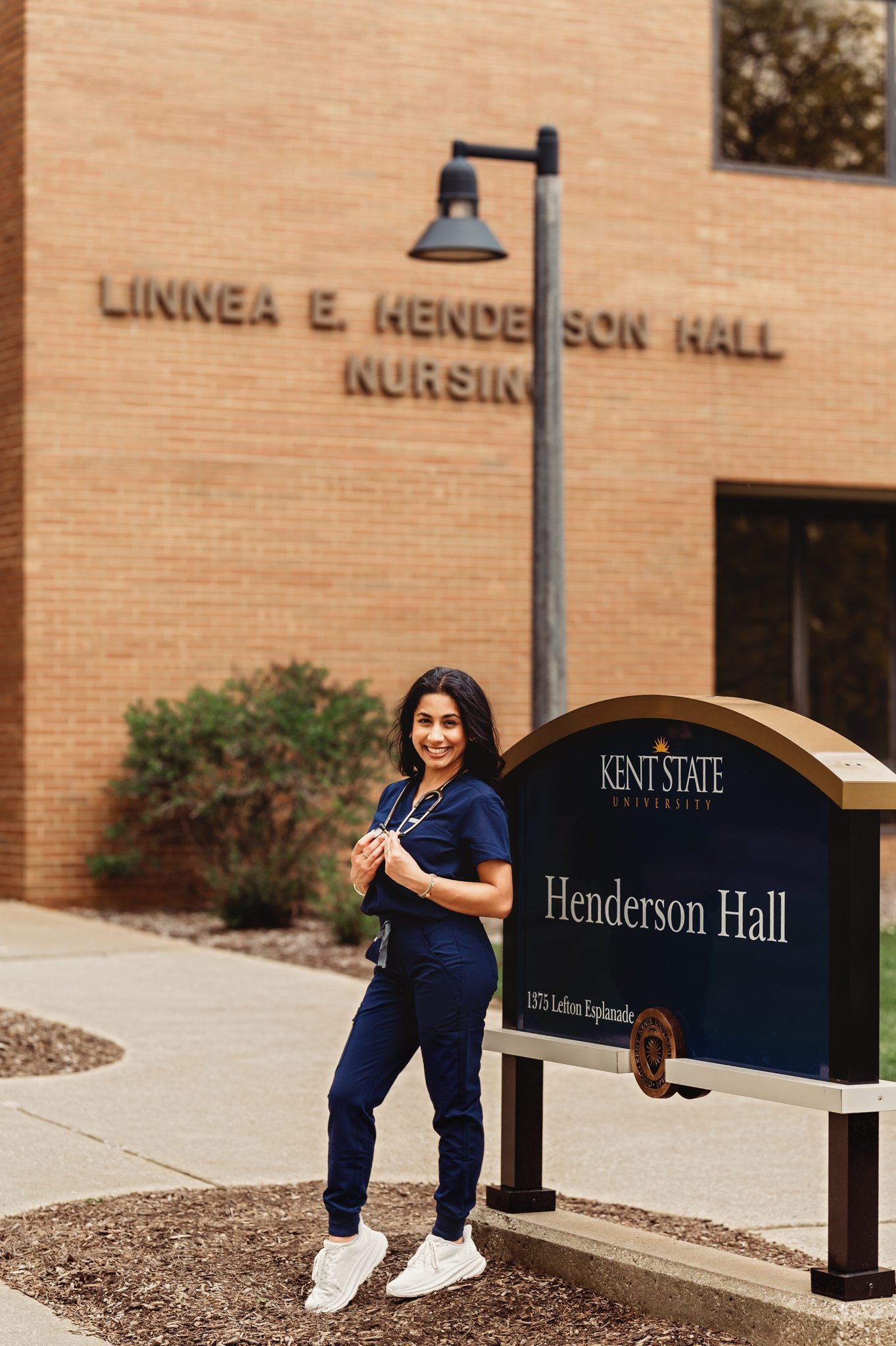 henderson-hall-photo-session-of-nursing-school-graduate.jpg