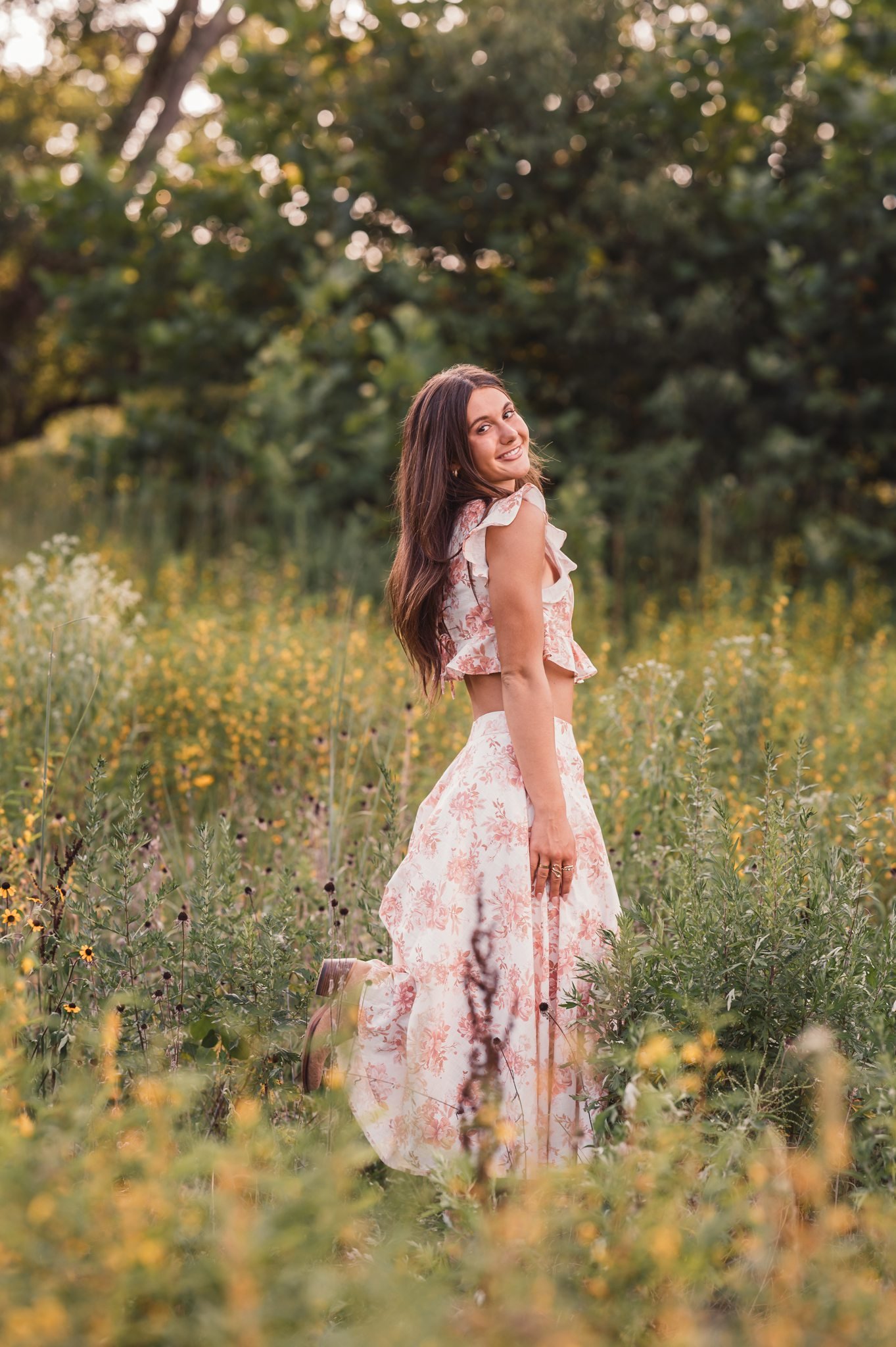 flower-field-photo-session-of-senior-girl.jpg