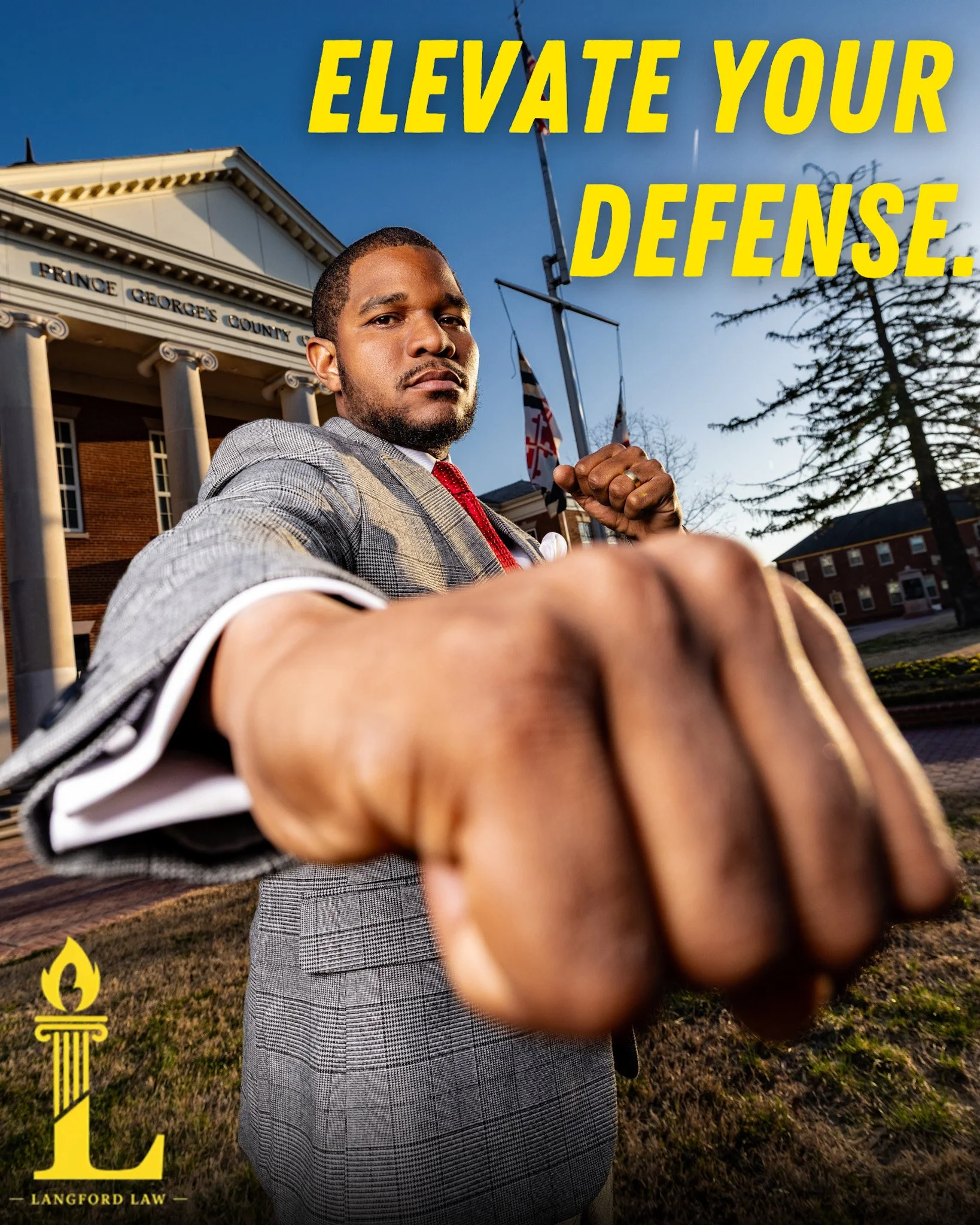 Black and White Modern Fashion Magazine.zip - 1.jpg