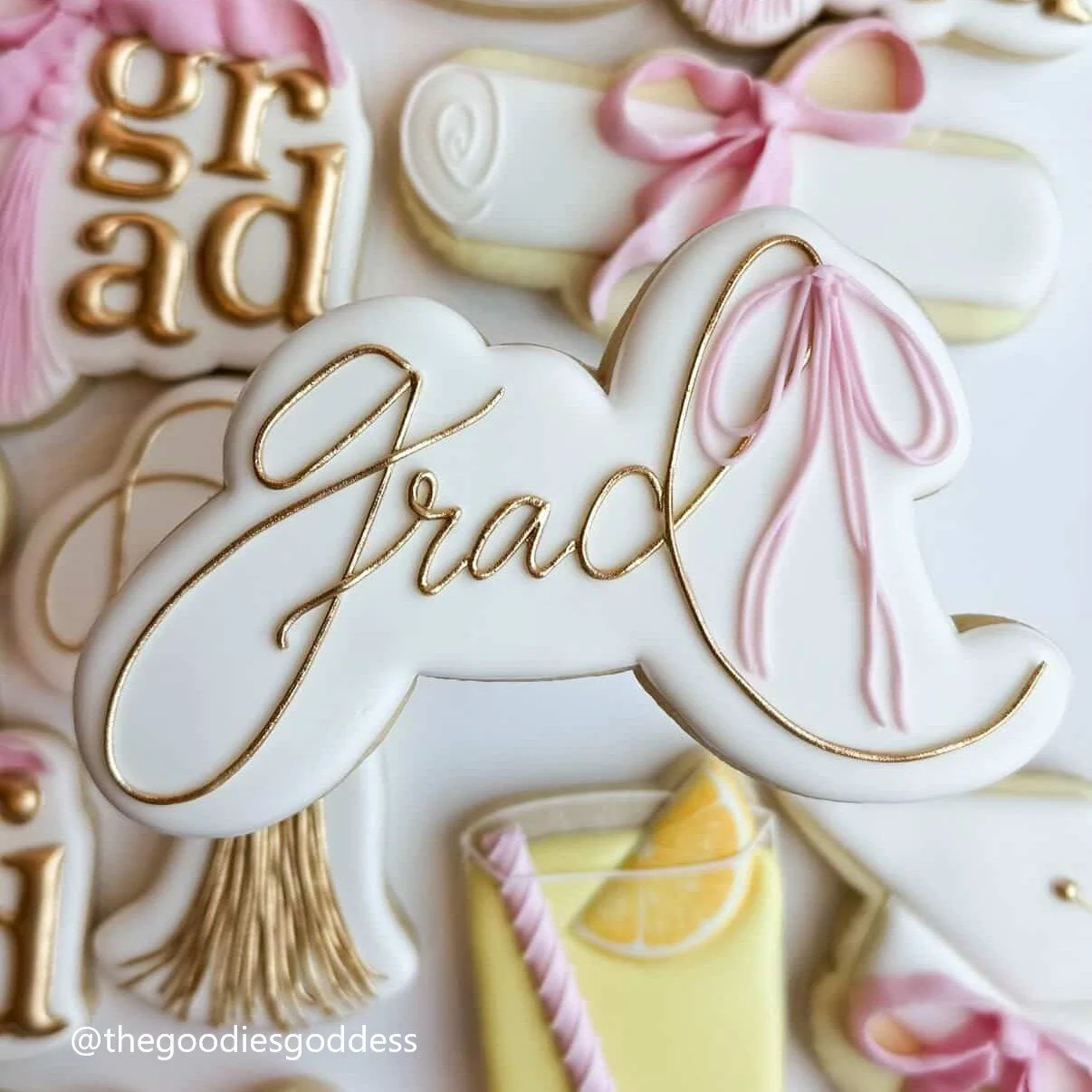 Coquette Grad Set, coquette grad plaque.jpg