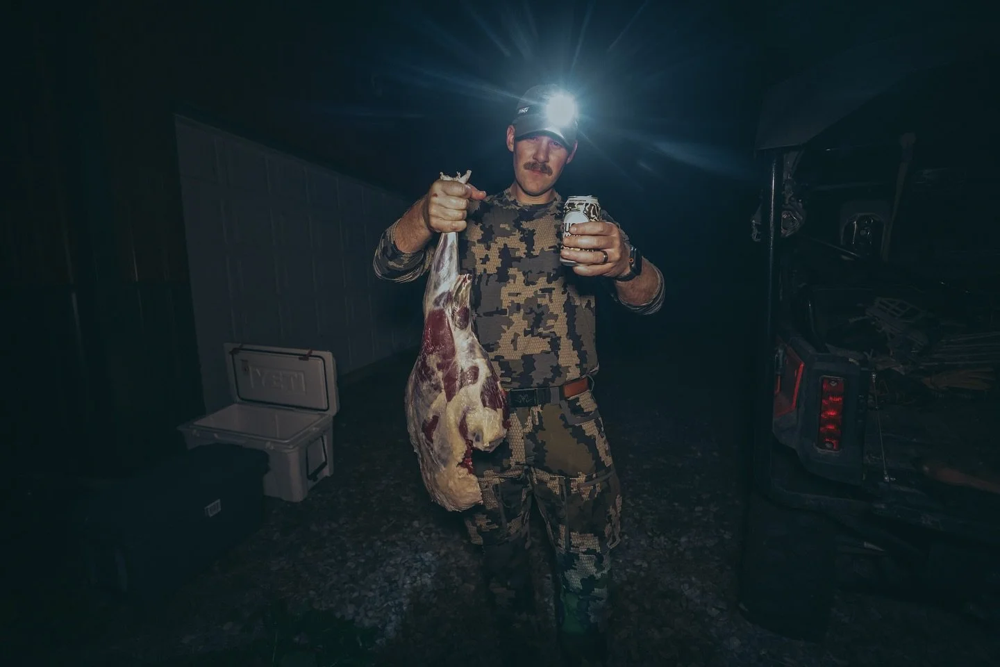 Celebrating the first cold snap of the fall 🍻
📸 / @nhunterk
#whitetails #idbros #identicaldraw #coldfront #fall #october #kuiu #vortexoptics #beararchery #onxhunt