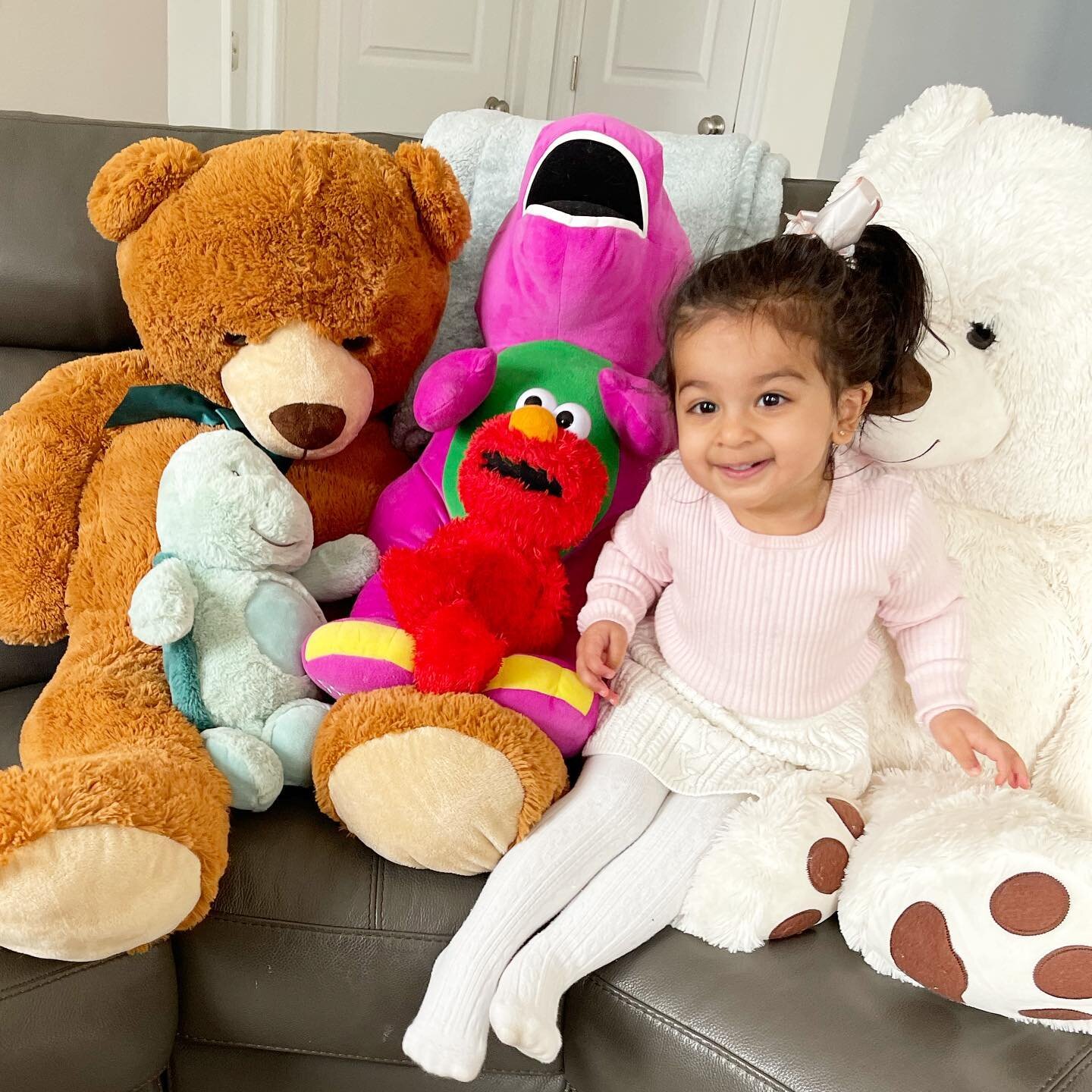 Definitely not hanging out with our stuffed animal friends this weekend! Feels so good to be reunited with family after almost half a year. 🤍🤍 Thank you so much for all your love on my stories. It&rsquo;s definitely been an emotional few days. Covi