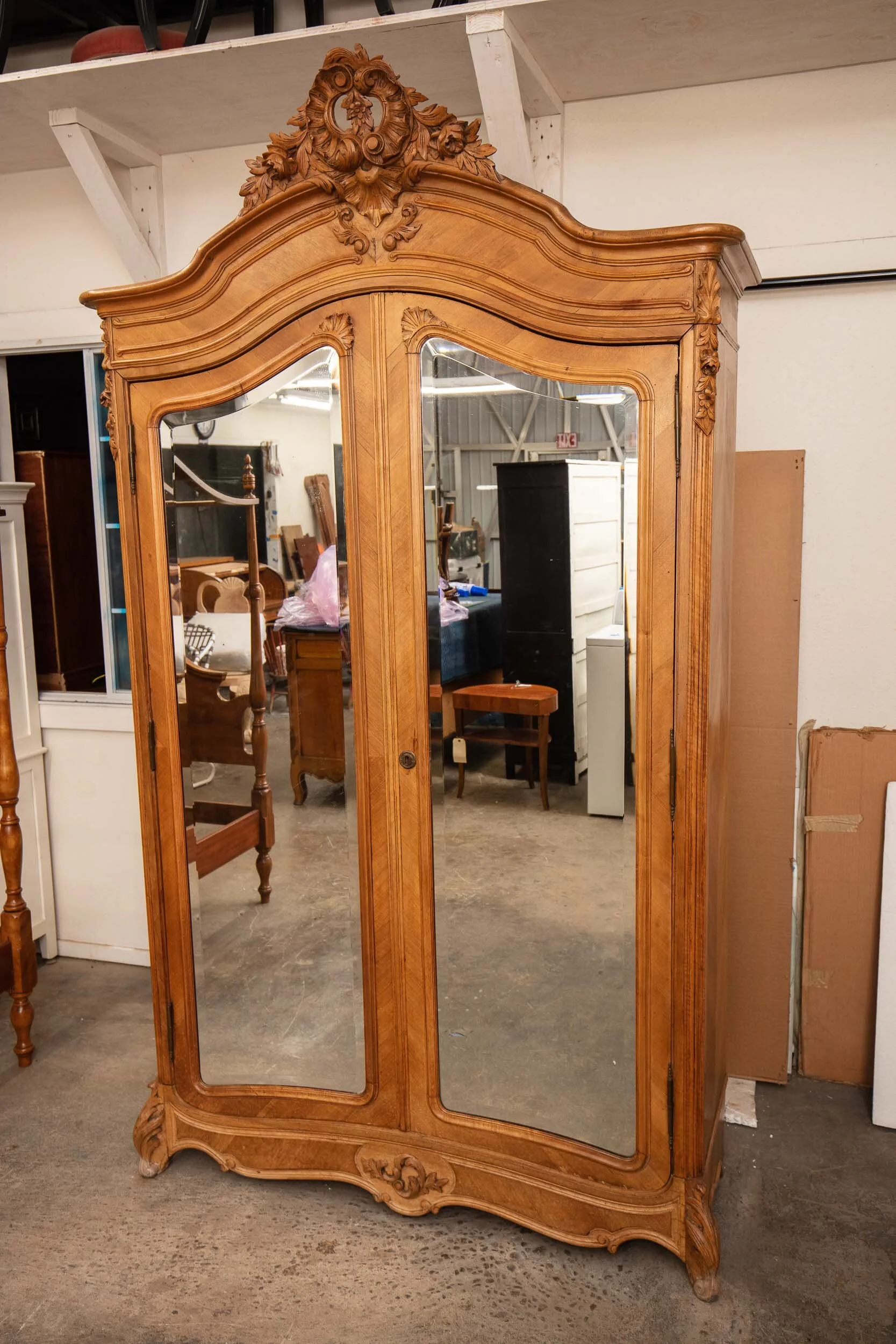 Pasadena Eclectic Collector Estate / Downsizing Sale u2014 Howe Estate 