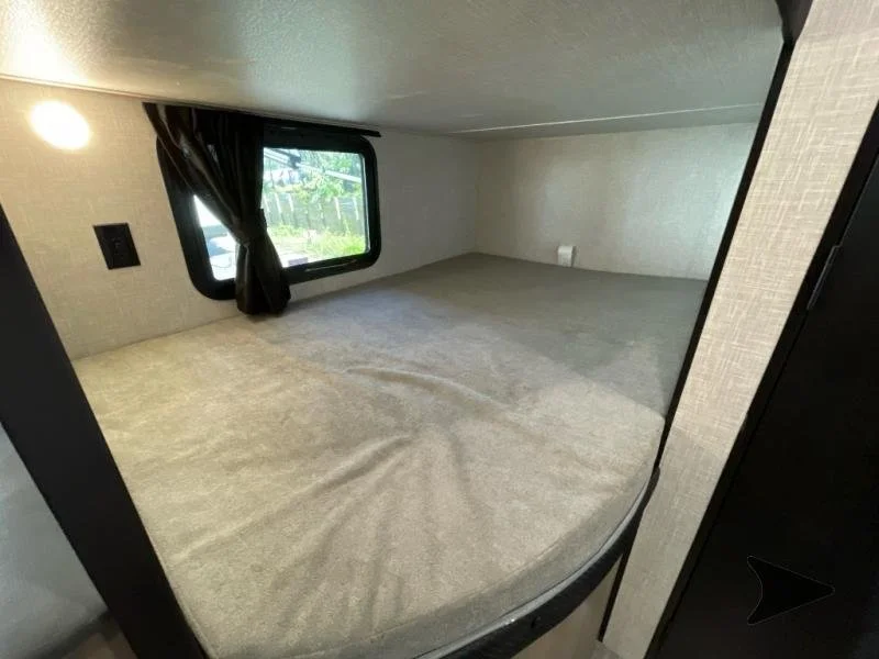 jayco bottom bunk.jpg