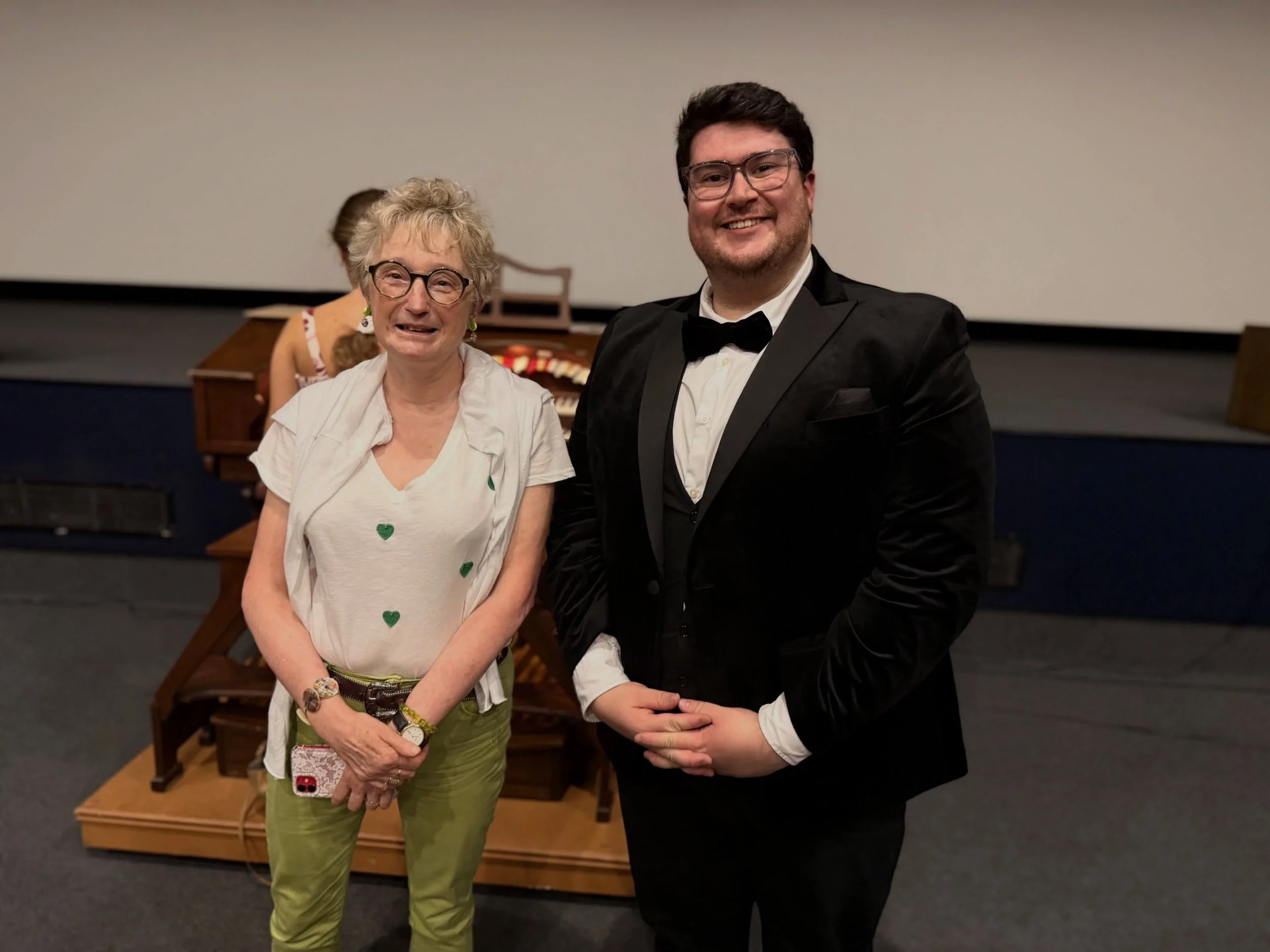 I thoroughly enjoyed performing in Dol-de-Bretagne this evening, accompanying two silent films, Chaplin&rsquo;s &ldquo;The Immigrant&rdquo; (1917) and Max Linder&rsquo;s &ldquo;The Three Must Get Theres&rdquo; (1922). It was a particular delight to m