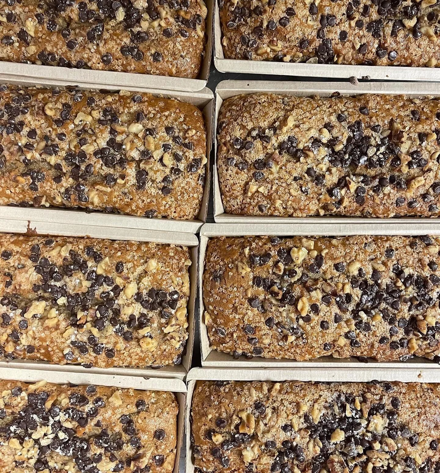 🍌 Chunky Monkey breads available in store today 🙊 

Also- don&rsquo;t forget we always have fresh filled cannolis, goes perfect with Sunday sauce 🍝 

We also have tons of pies including 🍒 cherry lattice and 🫐 blueberry crumb today 🥧 

9-2:00 to