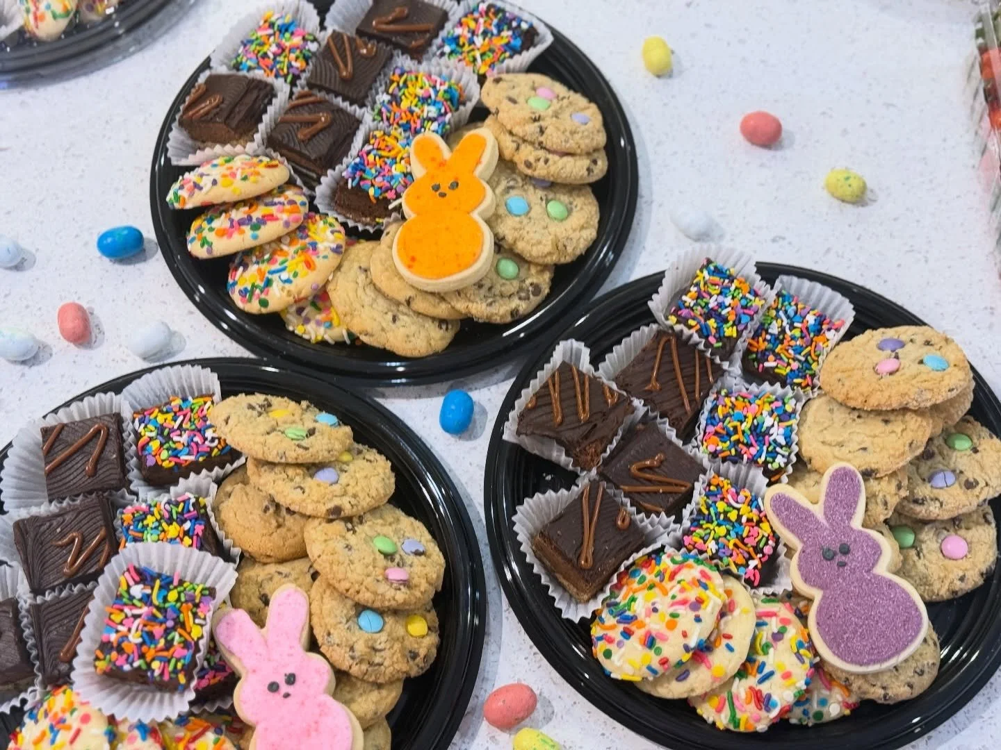 Our #1 BEST-SELLING Easter platter is back 🐣✨💜

Loaded with 3 types of cookies, fudge brownies &amp; sluttty brownies, all the festive treats you need for your Easter table 🐰 🪺 🍪 

Preorders are OPEN now&mdash; don&rsquo;t wait until we sell out