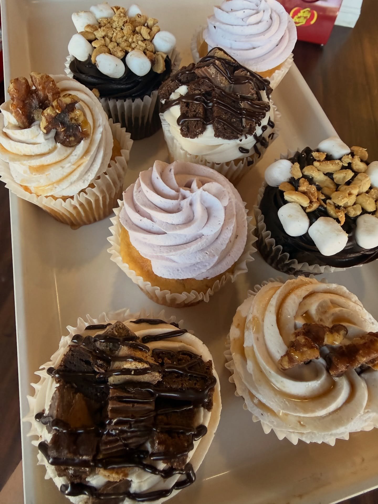 Inspired by my trip last week to Jackson Hole 🤎🏔️🫎

This weeks cupcake lineup is giving mountain town, campfire desserts, cozy lodge vibes &amp; all the Wyoming flavors ✨

🪻Huckleberry : vanilla cupcake, filled with huckleberry jam and topped wit