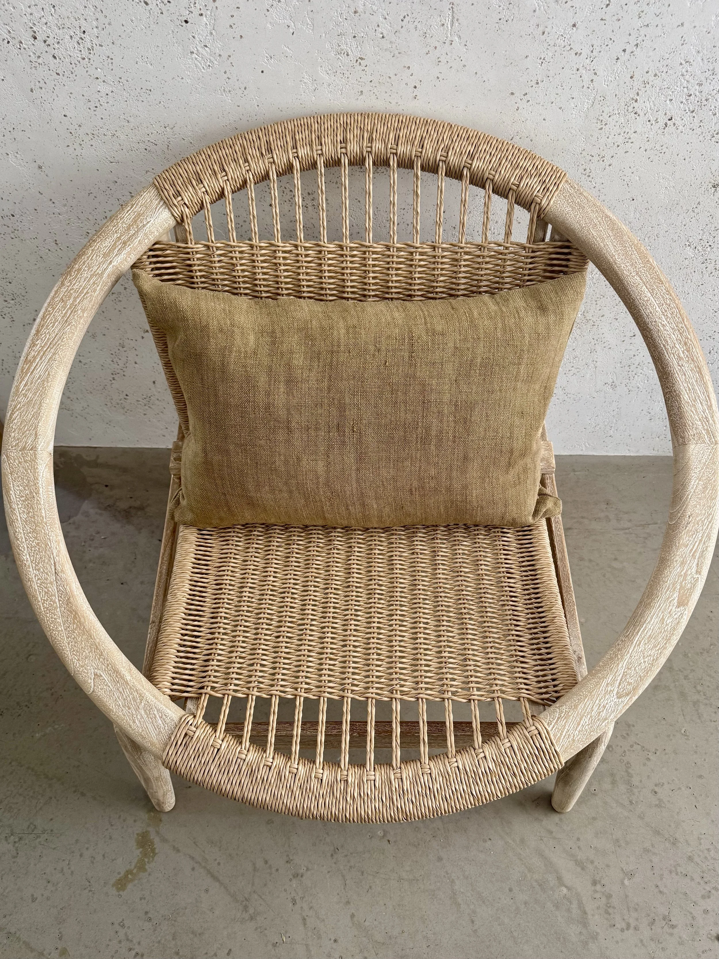 wooden frame lounge chair