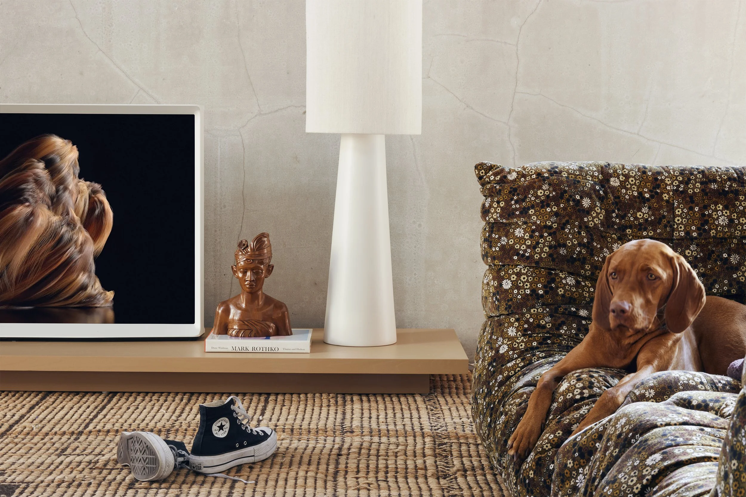 2223_tv_furniture_hkliving_lr_012.jpg