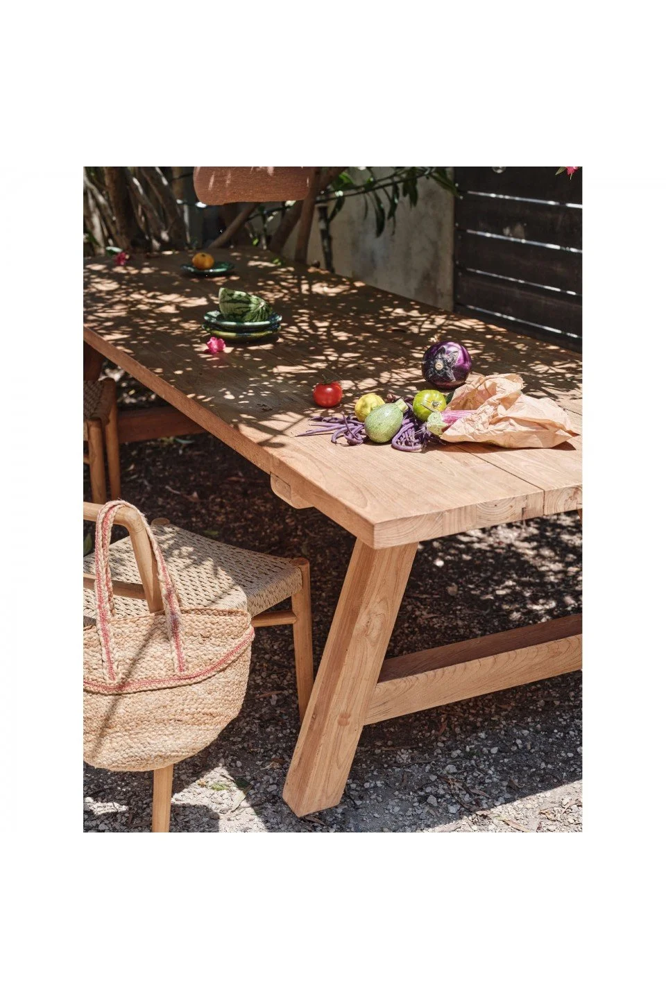 wn interiors garden table 5.jpg
