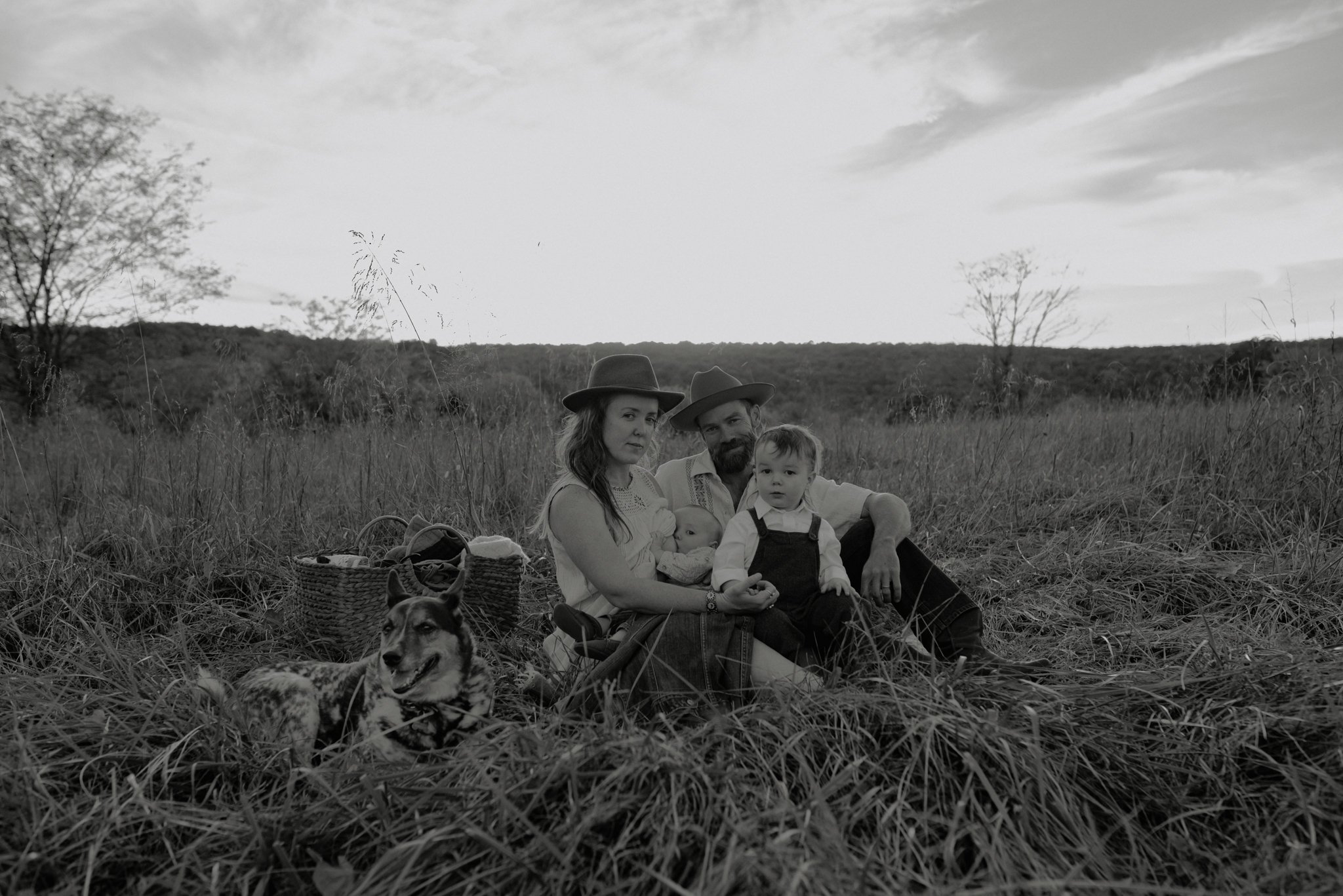 What to wear for family session in Arkansas field