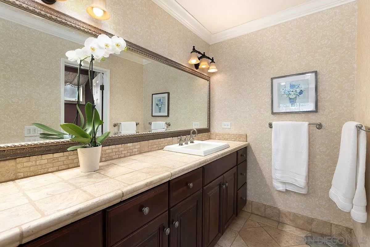 Rookwood_Master_Bath_1.png
