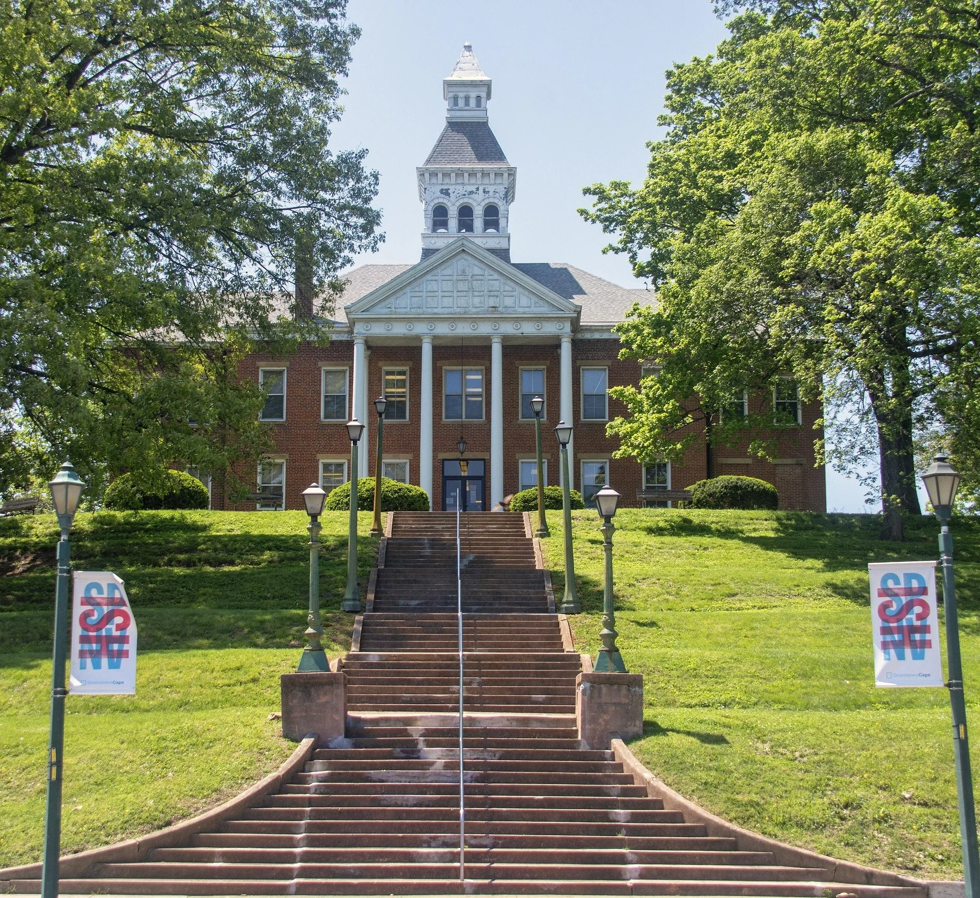 Walden &amp; Rogers: Justice on the Backroads