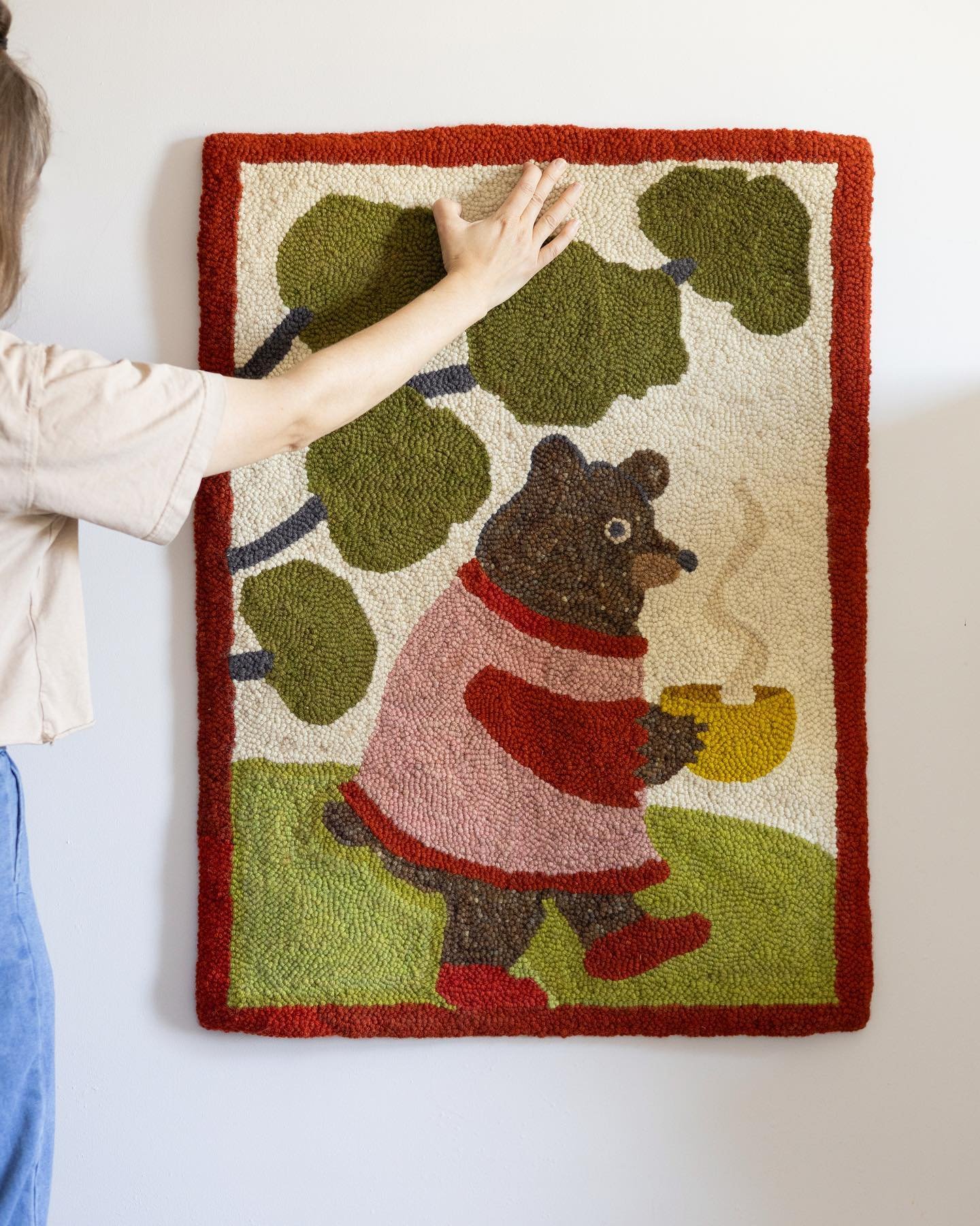 One Bear 🐻 
An interpretation of the Garrett&rsquo;s Bluenose pattern, The Three Bears 🐻🐻🐻

Hopefully this one is just right ✨🥣✨

#slowcraft #handhooked #campaignforwool #functionalart #traditionalcraft #responsiblestyle #punchneedle #handdyedya