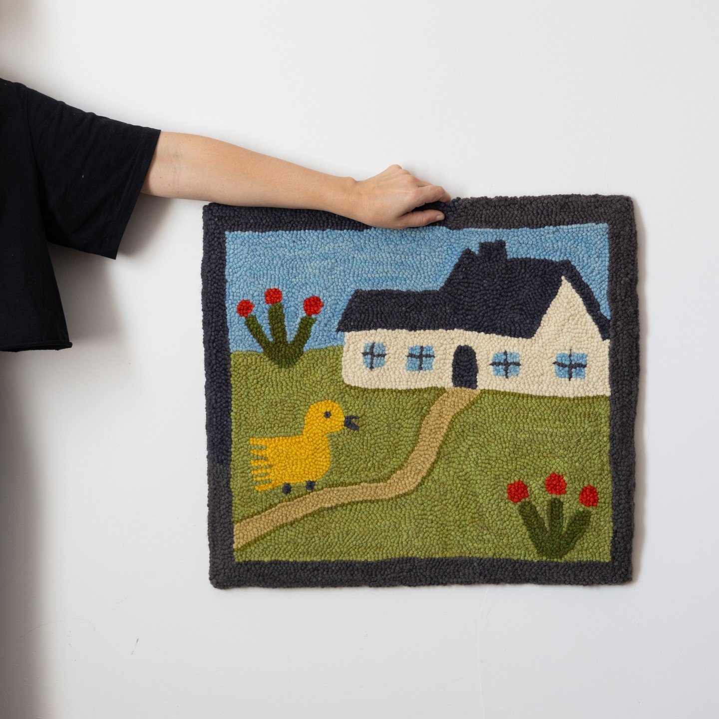 Something a bit different today - A pattern for those of you interested in crafting your very own rug! Check out my Etsy link in bio and find this ready to use punch needle pattern, drawn on high quality monks cloth! 
🌟🌟🌟🌟🌟

#punchneedlepattern 