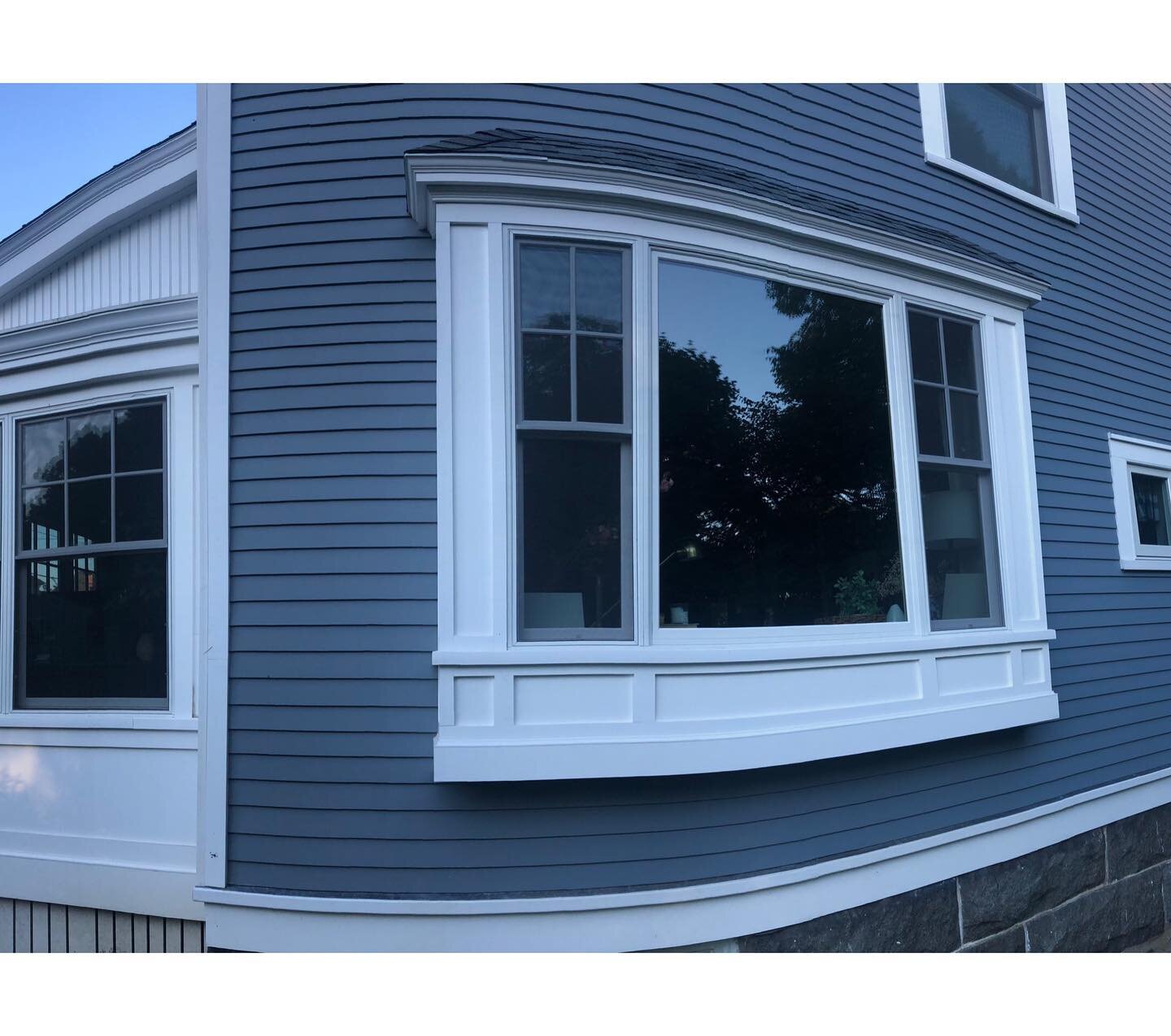 Looking for more natural light? ☀️ This project removed a small double hung window and added a bank of larger windows with all new exterior trim details and roof line. All windows pictured are manufactured by Marvin and supplied by our friends at Hin